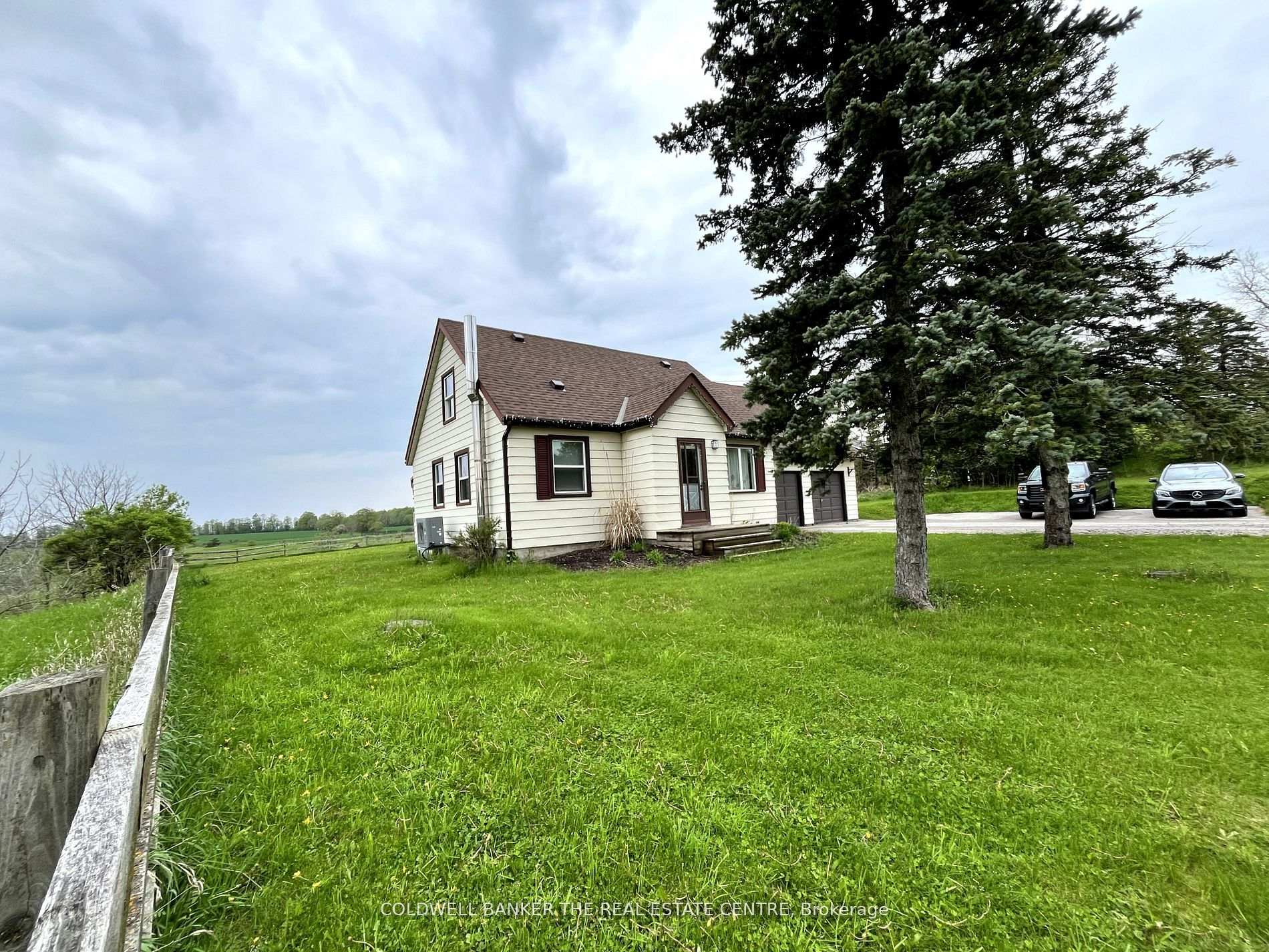Photo 3 of 7122 County 27 Road, Essa, Rural Essa — HOMEH
