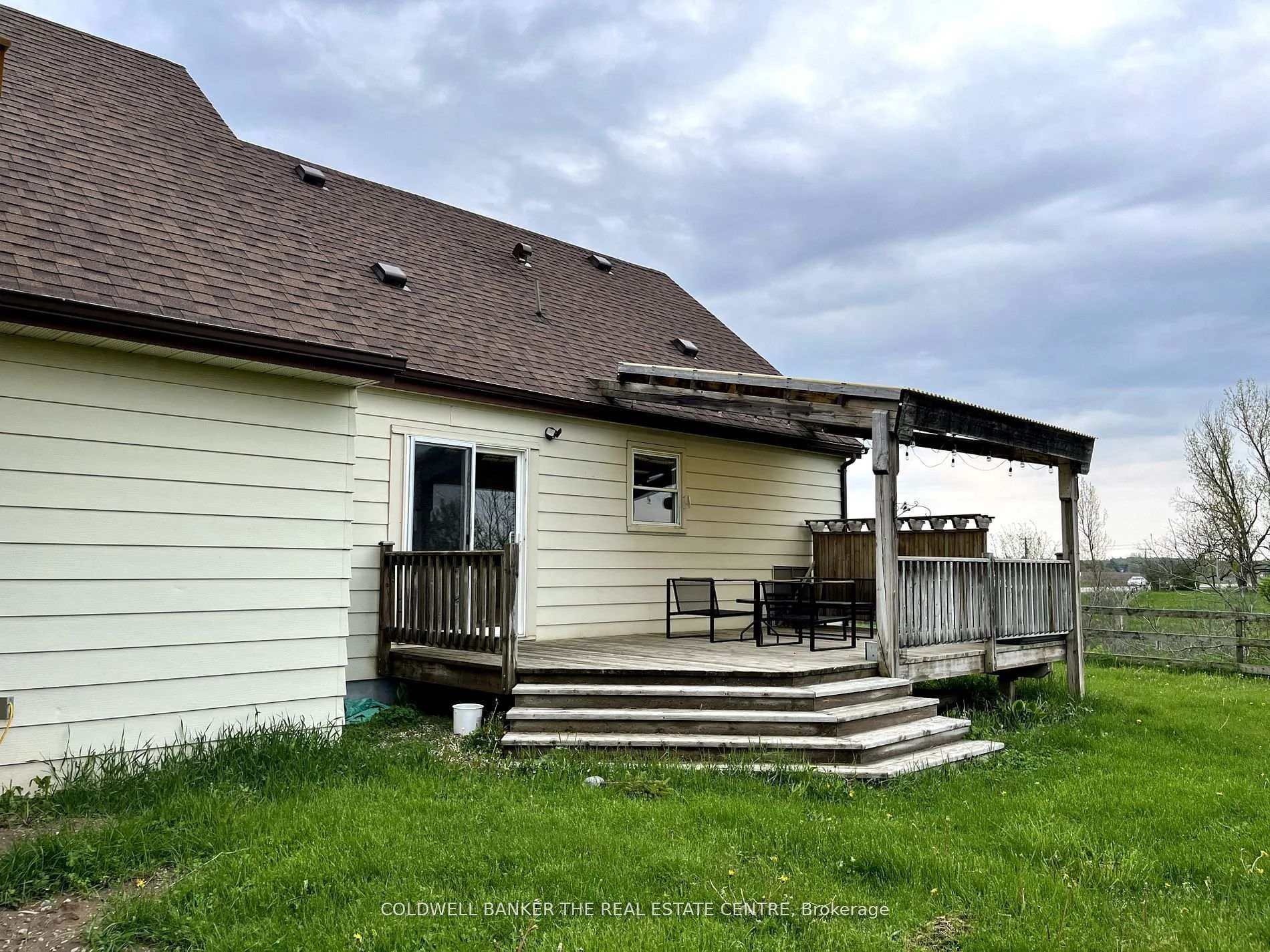 Photo 10 of 7122 County 27 Road, Essa, Rural Essa — HOMEH