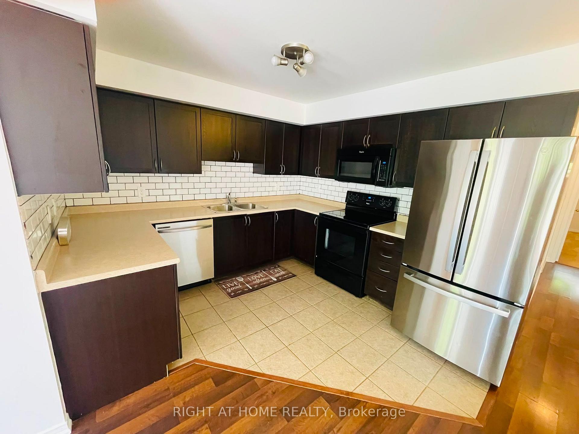 Photo 10 of Unit 29, 2468 Post Road, Oakville, River Oaks — HOMEH