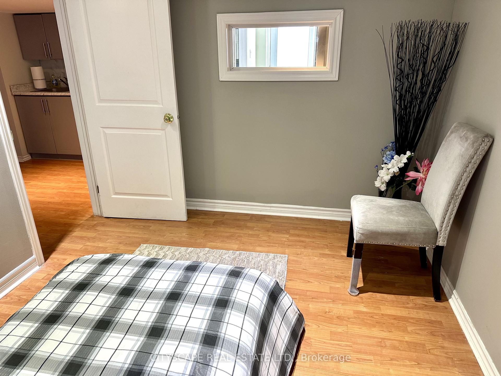 Photo 8 of 116 Rexway Drive E, Halton Hills, Georgetown — HOMEH