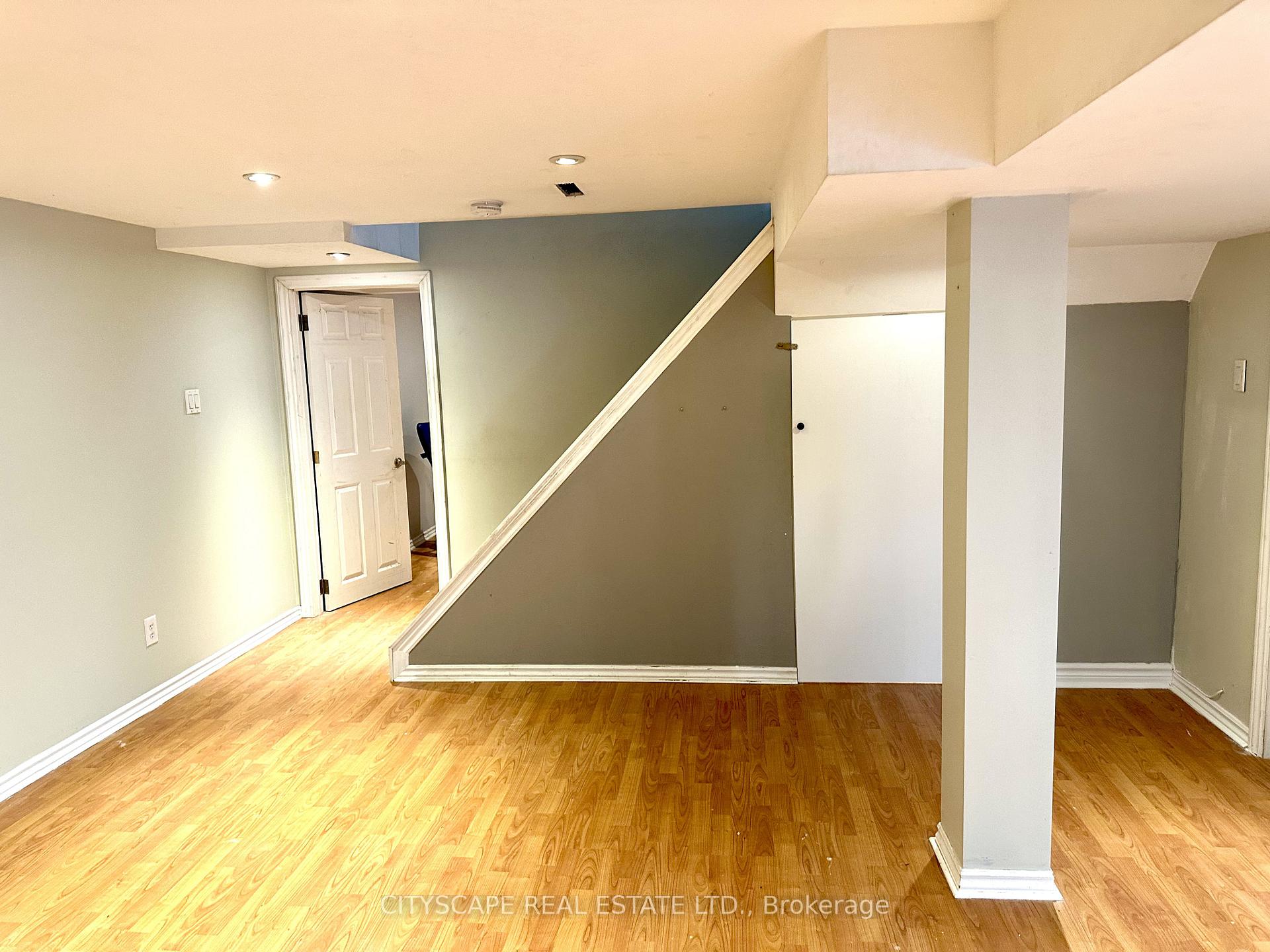 Photo 19 of 116 Rexway Drive E, Halton Hills, Georgetown — HOMEH