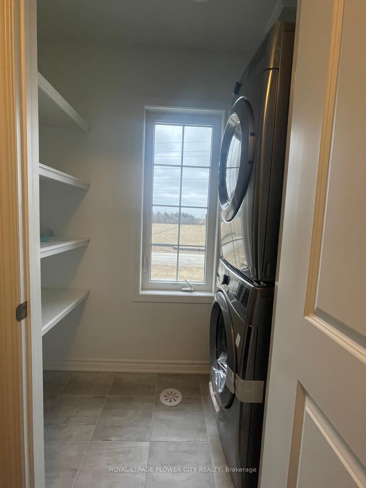 Photo 12 of 93 Keppel Circle, Brampton, Northwest Brampton — HOMEH
