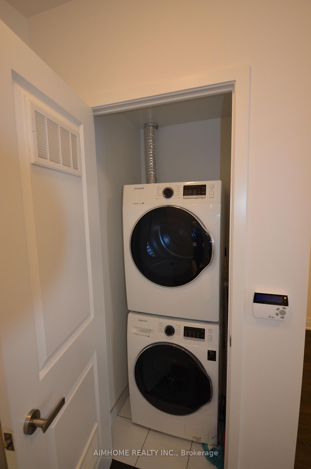 Photo 5 of Unit 2202, 99 Broadway Avenue, Toronto, Mount Pleasant West — HOMEH