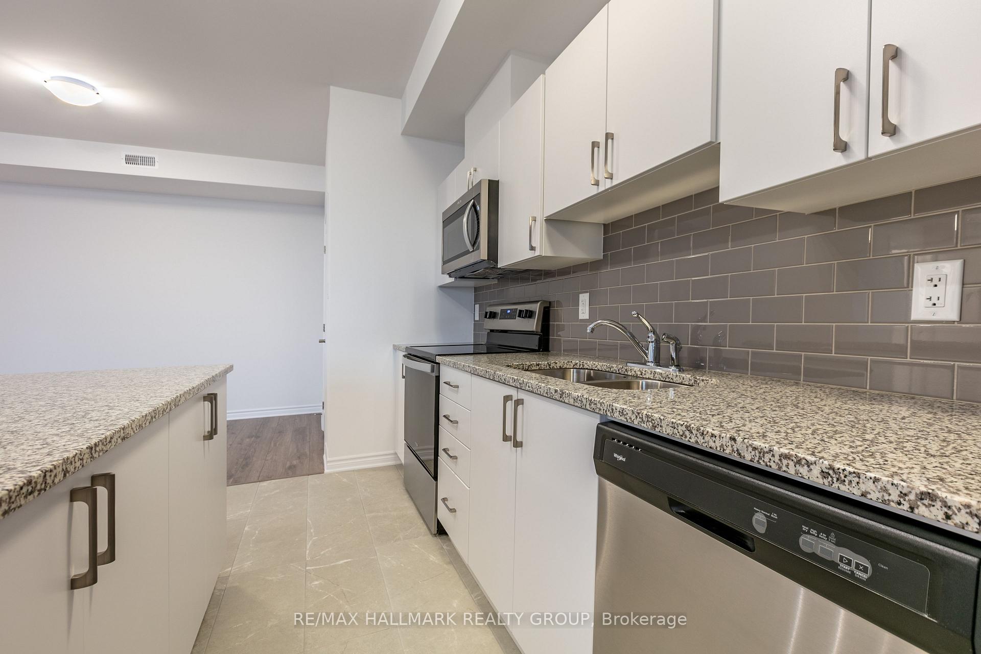 Photo 6 of Unit A, 60 Jaguar Private, Ottawa, Kanata - Emerald Meadows/Trailwest — HOMEH