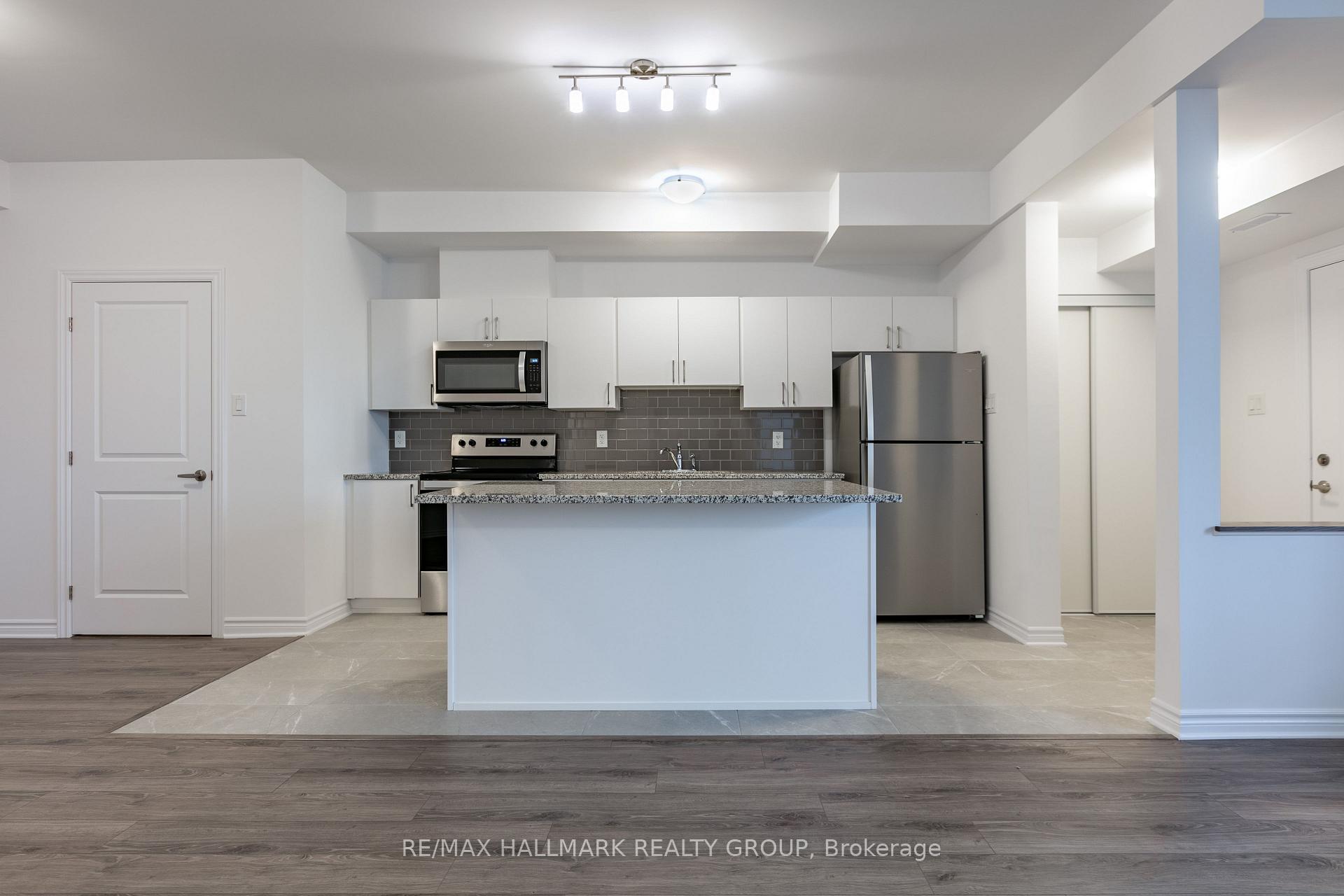 Photo 8 of Unit A, 60 Jaguar Private, Ottawa, Kanata - Emerald Meadows/Trailwest — HOMEH