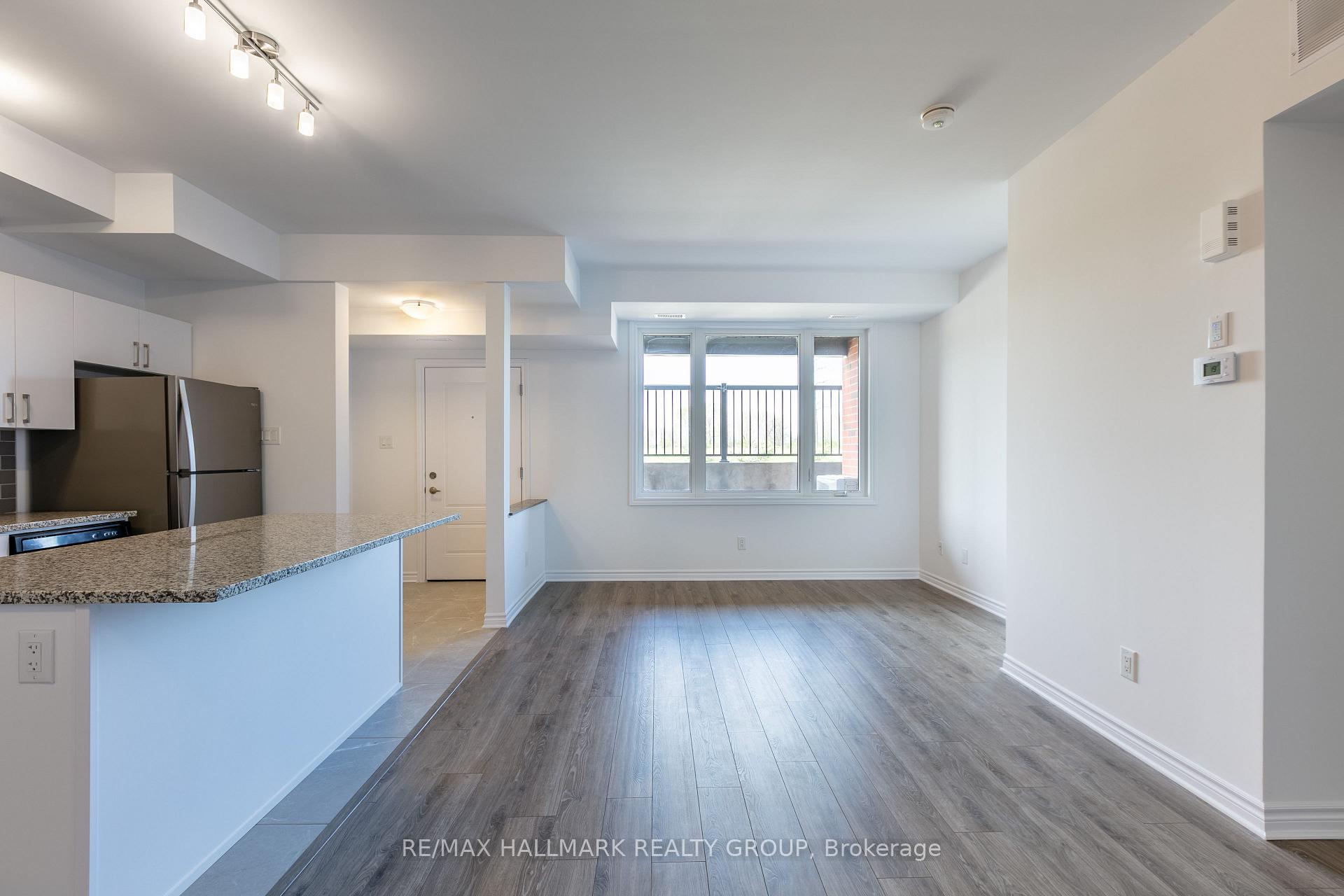 Photo 12 of Unit A, 60 Jaguar Private, Ottawa, Kanata - Emerald Meadows/Trailwest — HOMEH