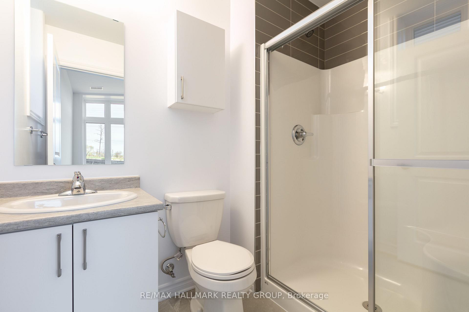 Photo 15 of Unit A, 60 Jaguar Private, Ottawa, Kanata - Emerald Meadows/Trailwest — HOMEH