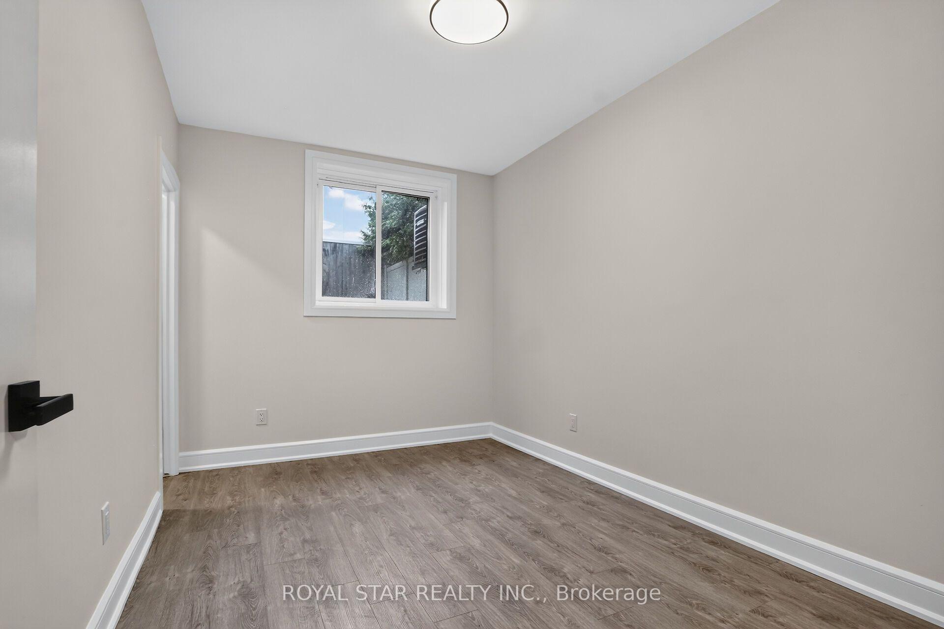 Photo 10 of Unit Bsmt #B, 522 Mutual Street, Ottawa, Castle Heights — HOMEH
