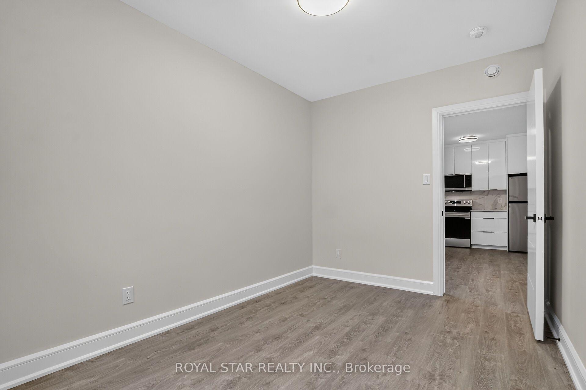 Photo 12 of Unit Bsmt #B, 522 Mutual Street, Ottawa, Castle Heights — HOMEH