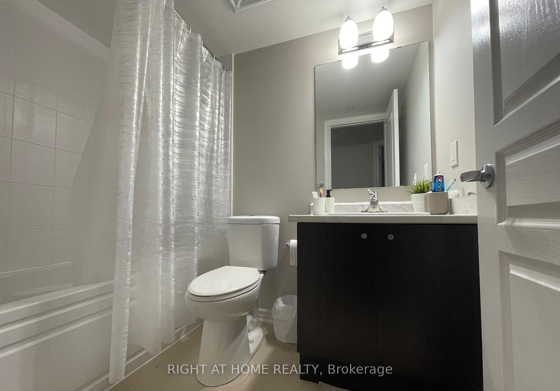 Photo 6 of Unit 7, 125 Long Branch Avenue, Etobicoke, Long Branch — HOMEH