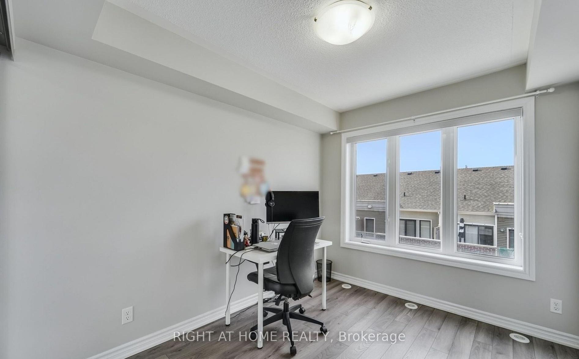 Photo 10 of Unit 7, 125 Long Branch Avenue, Etobicoke, Long Branch — HOMEH
