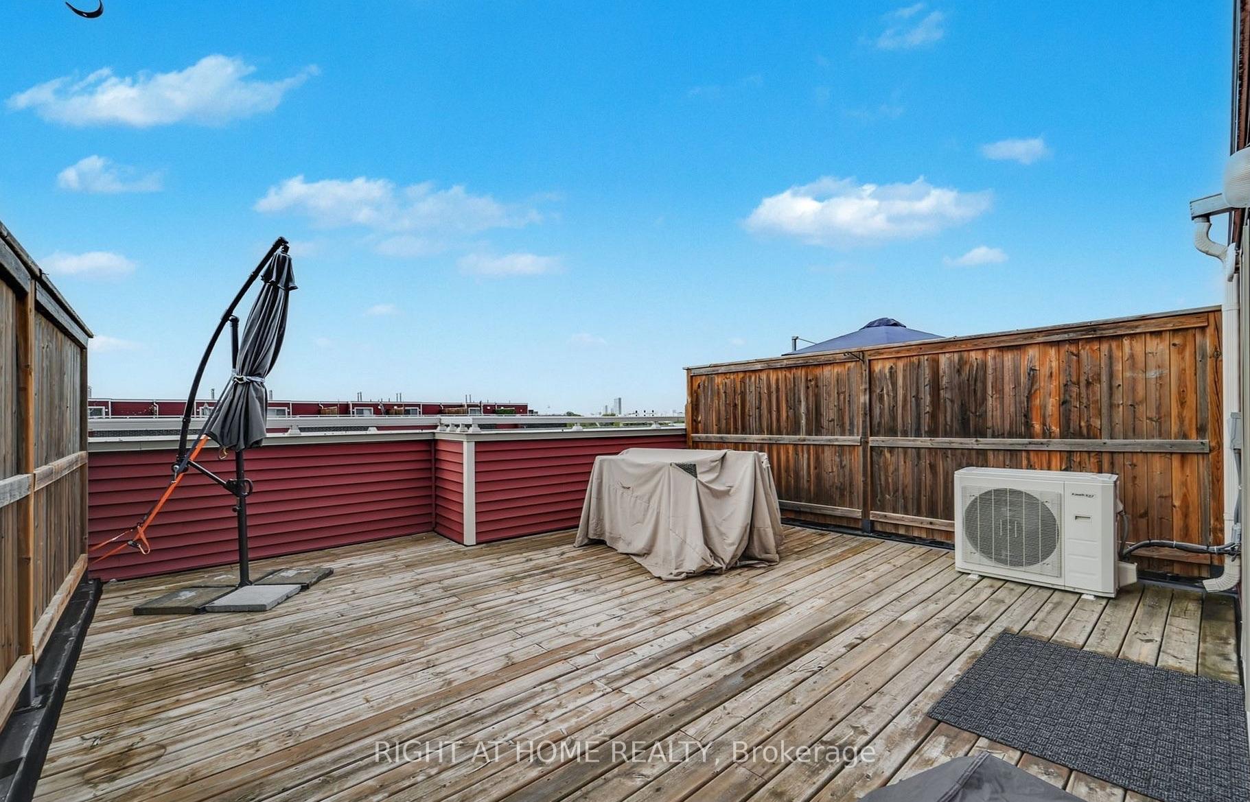 Photo 13 of Unit 7, 125 Long Branch Avenue, Etobicoke, Long Branch — HOMEH
