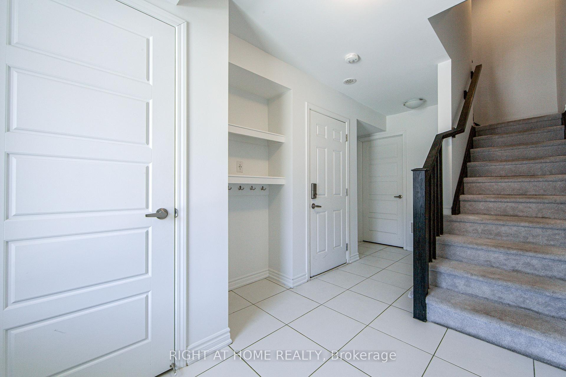 Photo 3 of 1270 Wintergreen Place, Milton, Cobban — HOMEH
