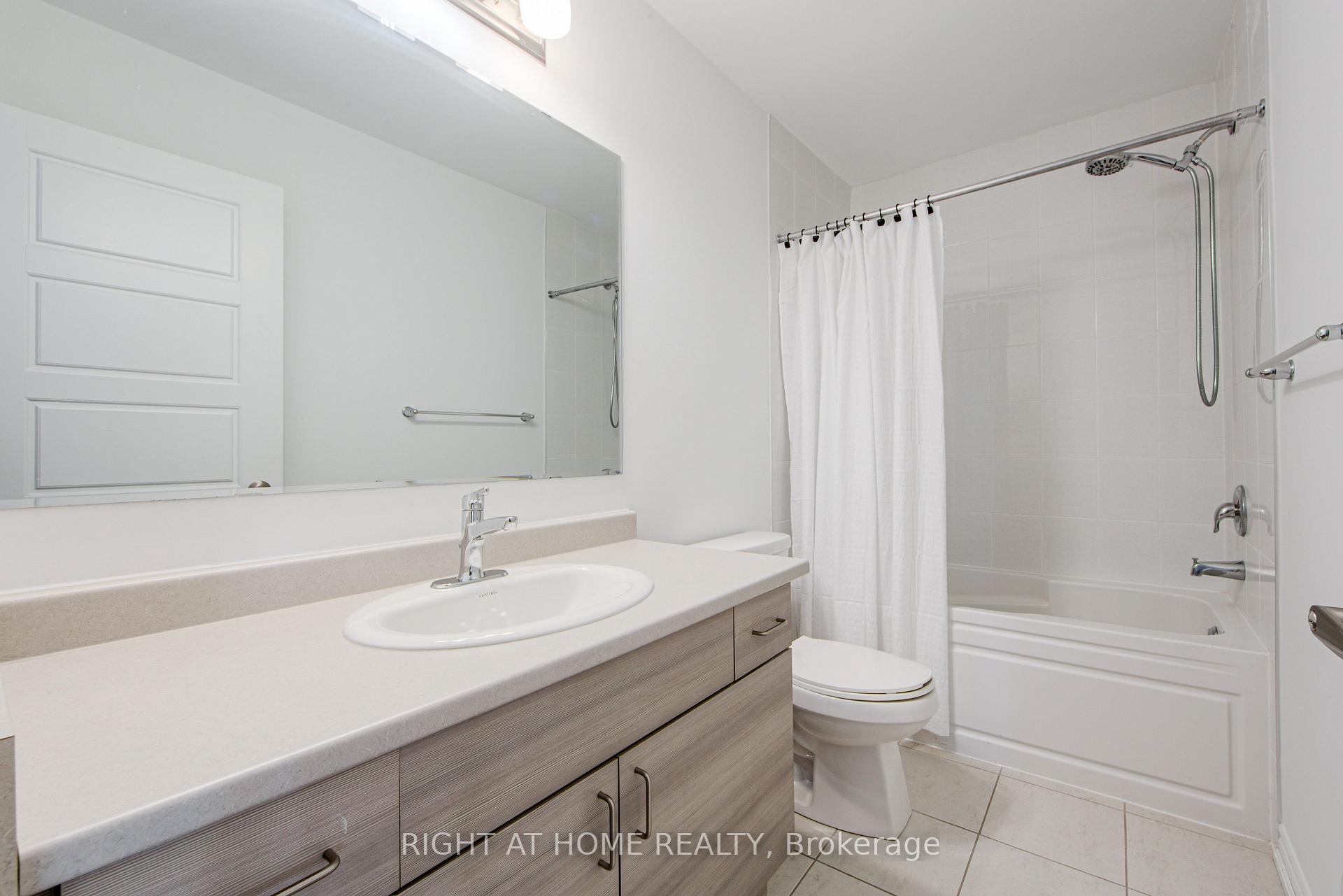 Photo 18 of 1270 Wintergreen Place, Milton, Cobban — HOMEH