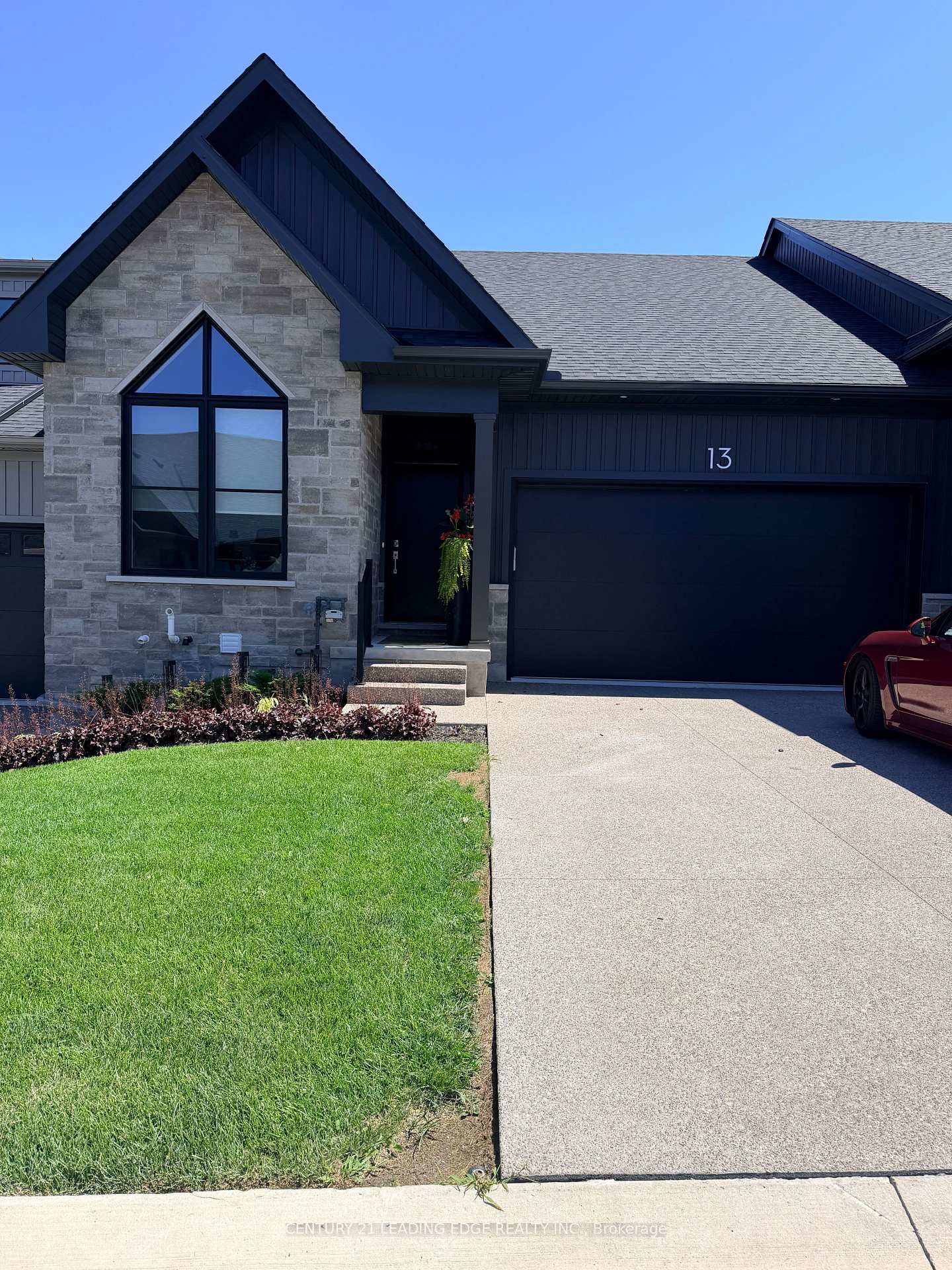 Photo 2 of Unit 13, 205 St Davids Road, Thorold, Confederation Heights — HOMEH