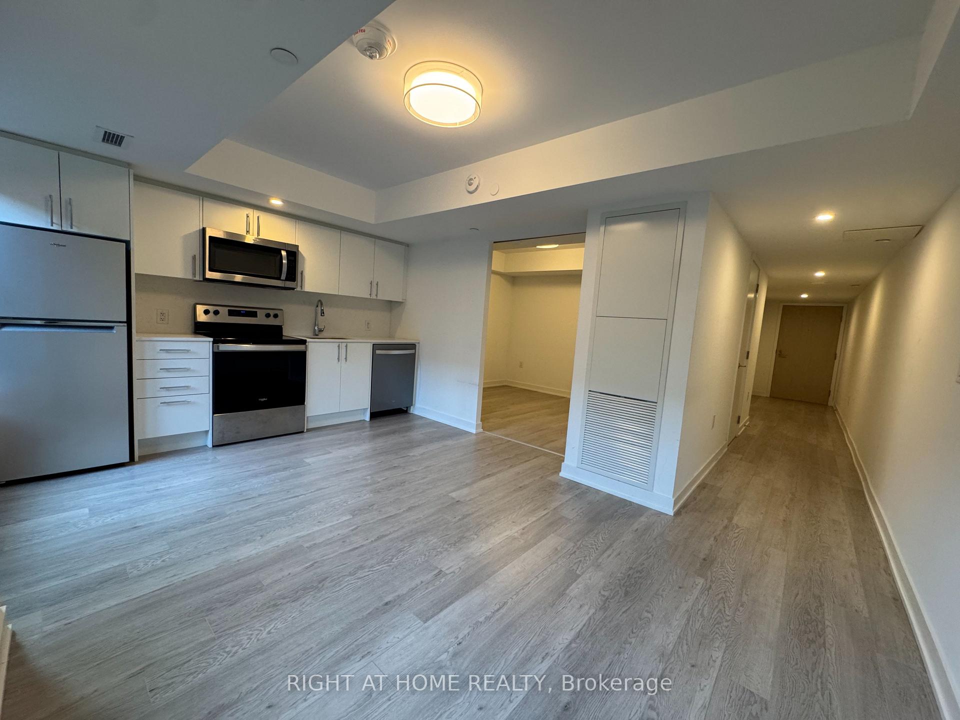 Photo 12 of Unit 326, 3 Strathgowan Avenue, Toronto, Lawrence Park South — HOMEH