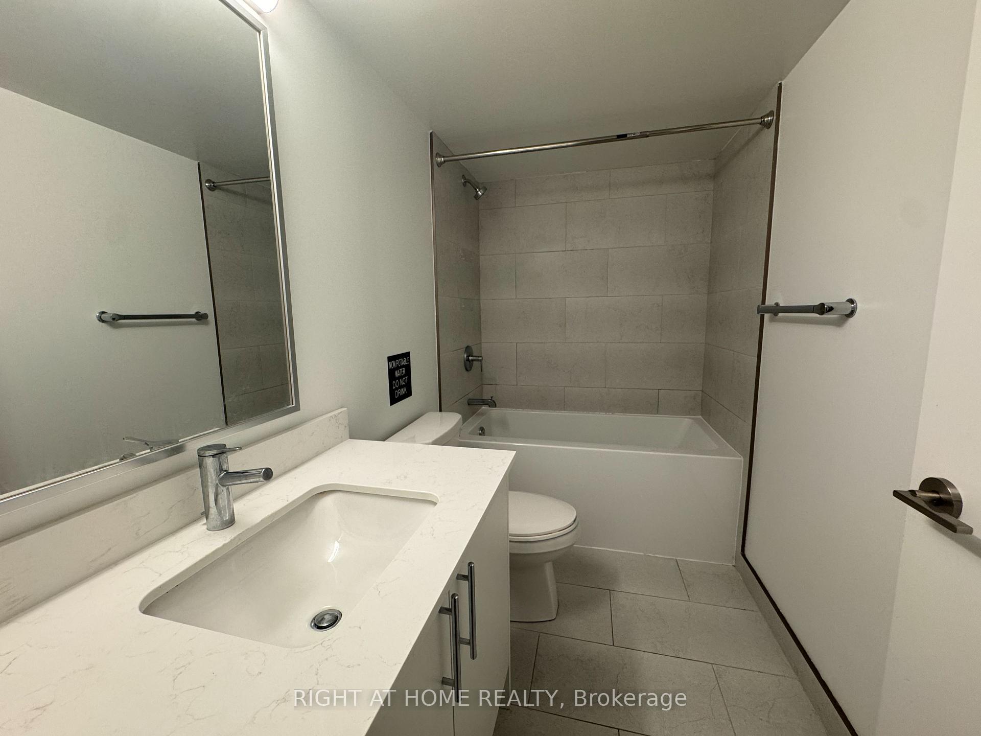 Photo 18 of Unit 326, 3 Strathgowan Avenue, Toronto, Lawrence Park South — HOMEH