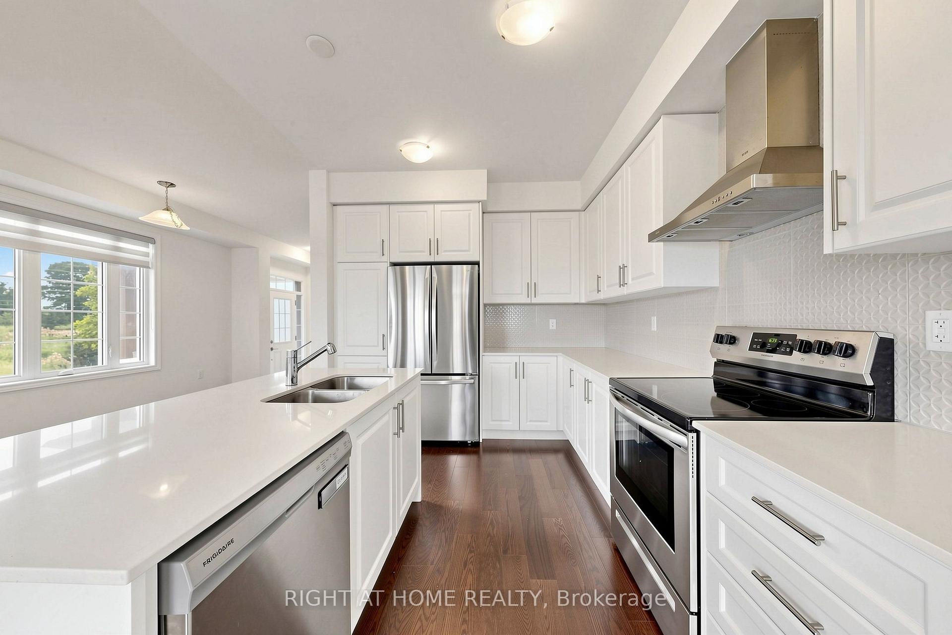 Photo 17 of 90 Laing Drive, Whitby, Rural Whitby — HOMEH