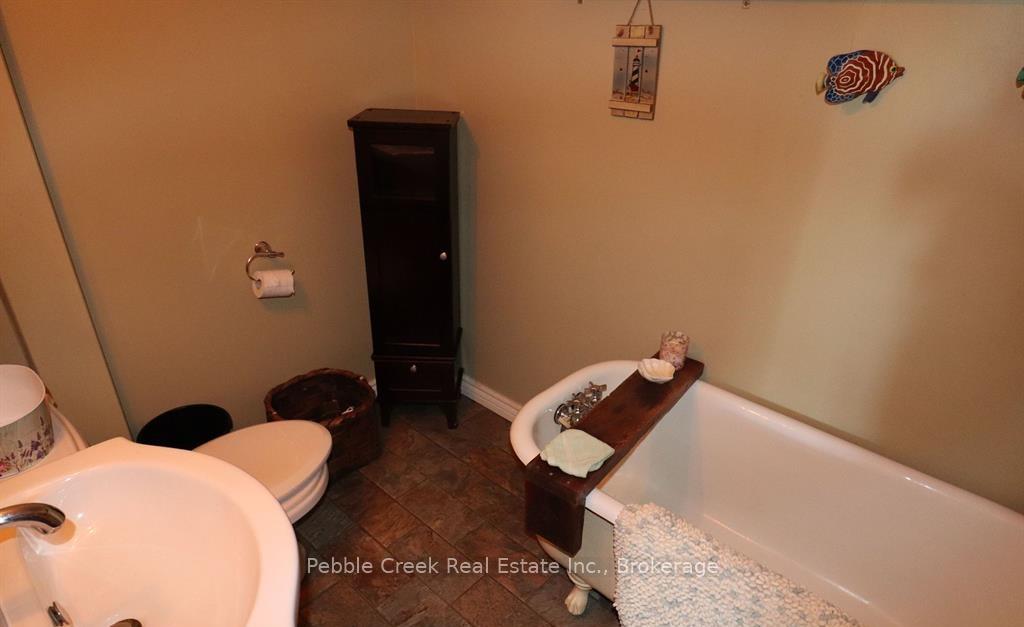 Photo 24 of 85042 Bluewater Highway, Ashfield-Colborne-Wawanosh, Ashfield — HOMEH