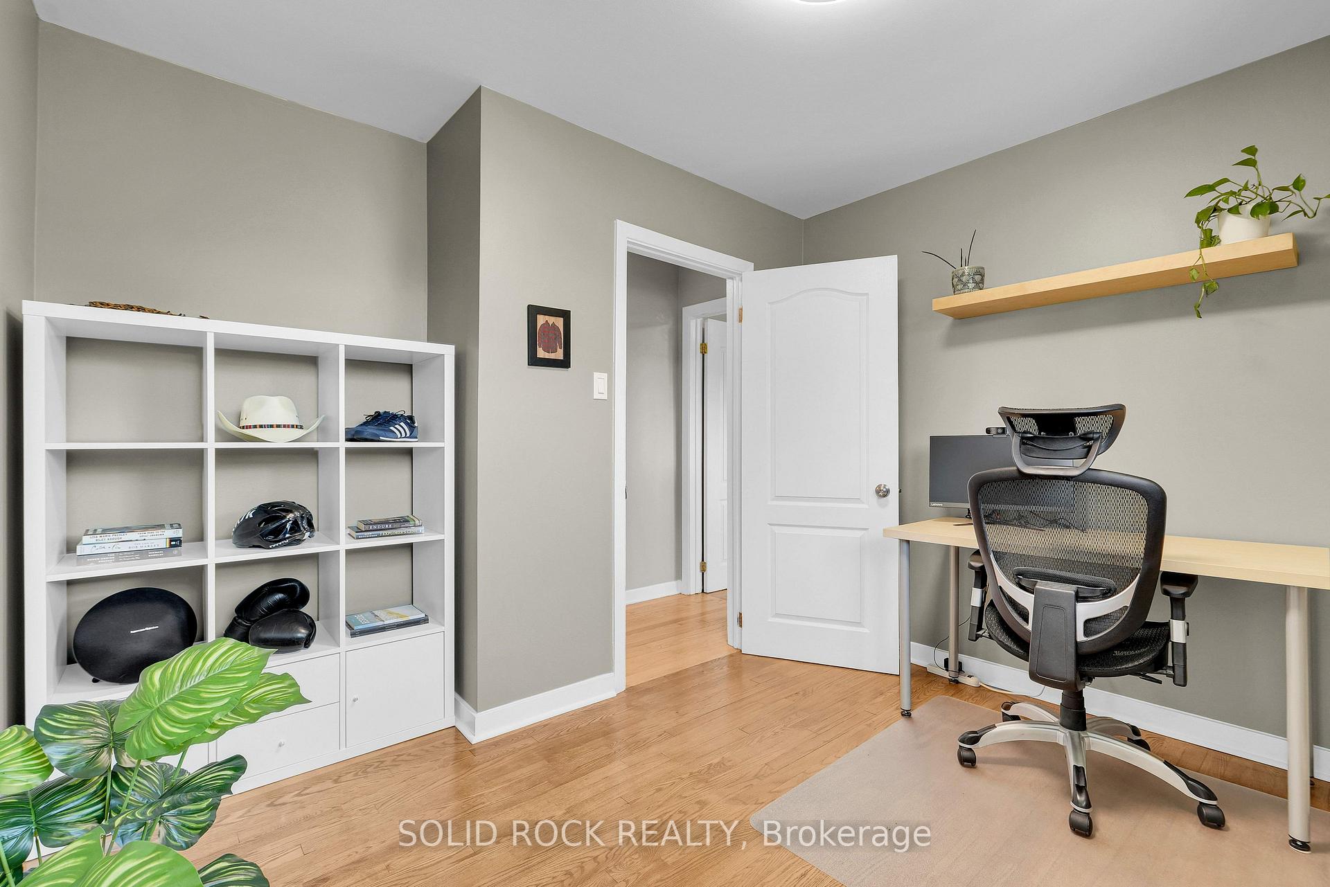 Photo 12 of 9 Stanwood Drive, Ottawa, Meadowlands/Crestview — HOMEH