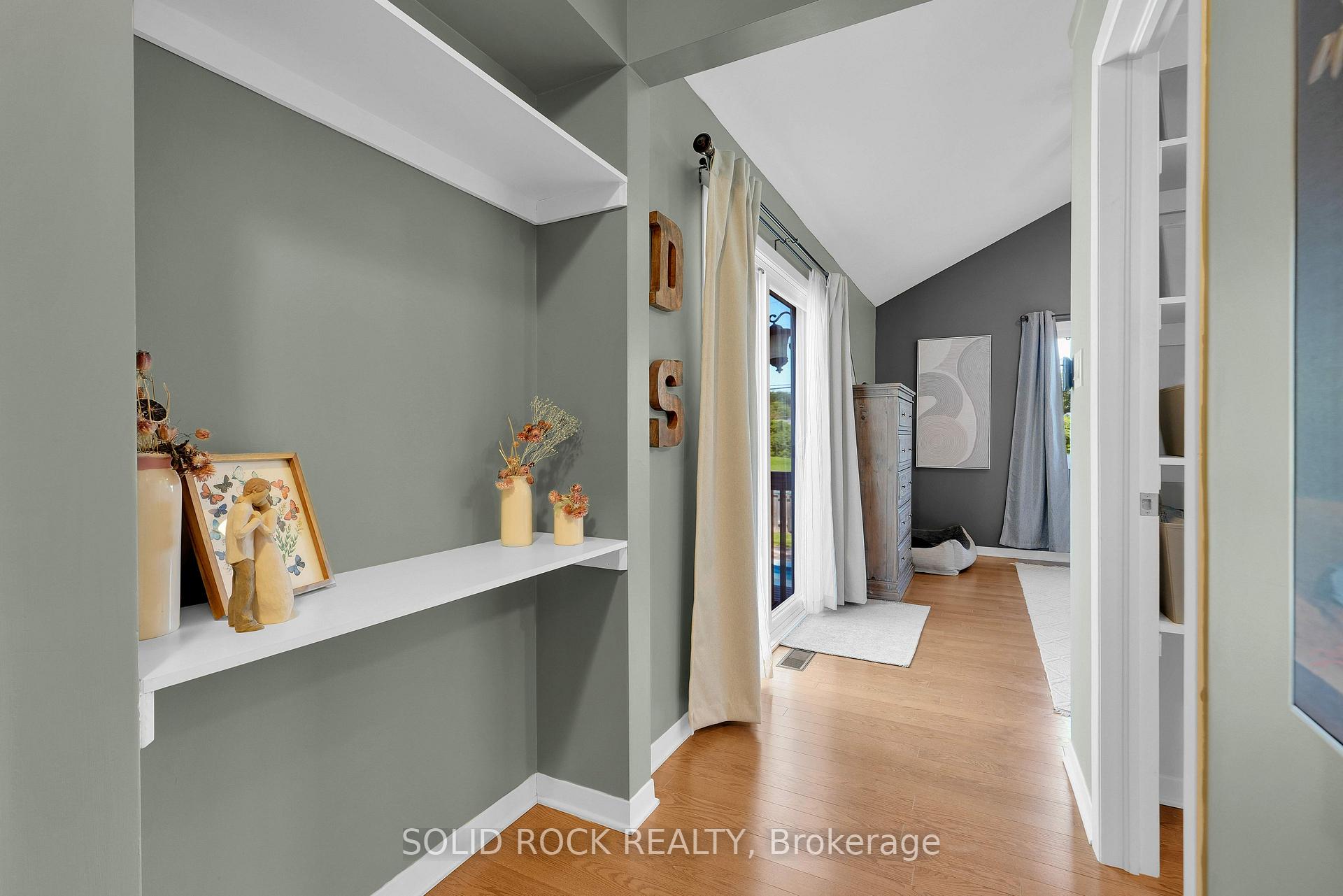 Photo 17 of 9 Stanwood Drive, Ottawa, Meadowlands/Crestview — HOMEH