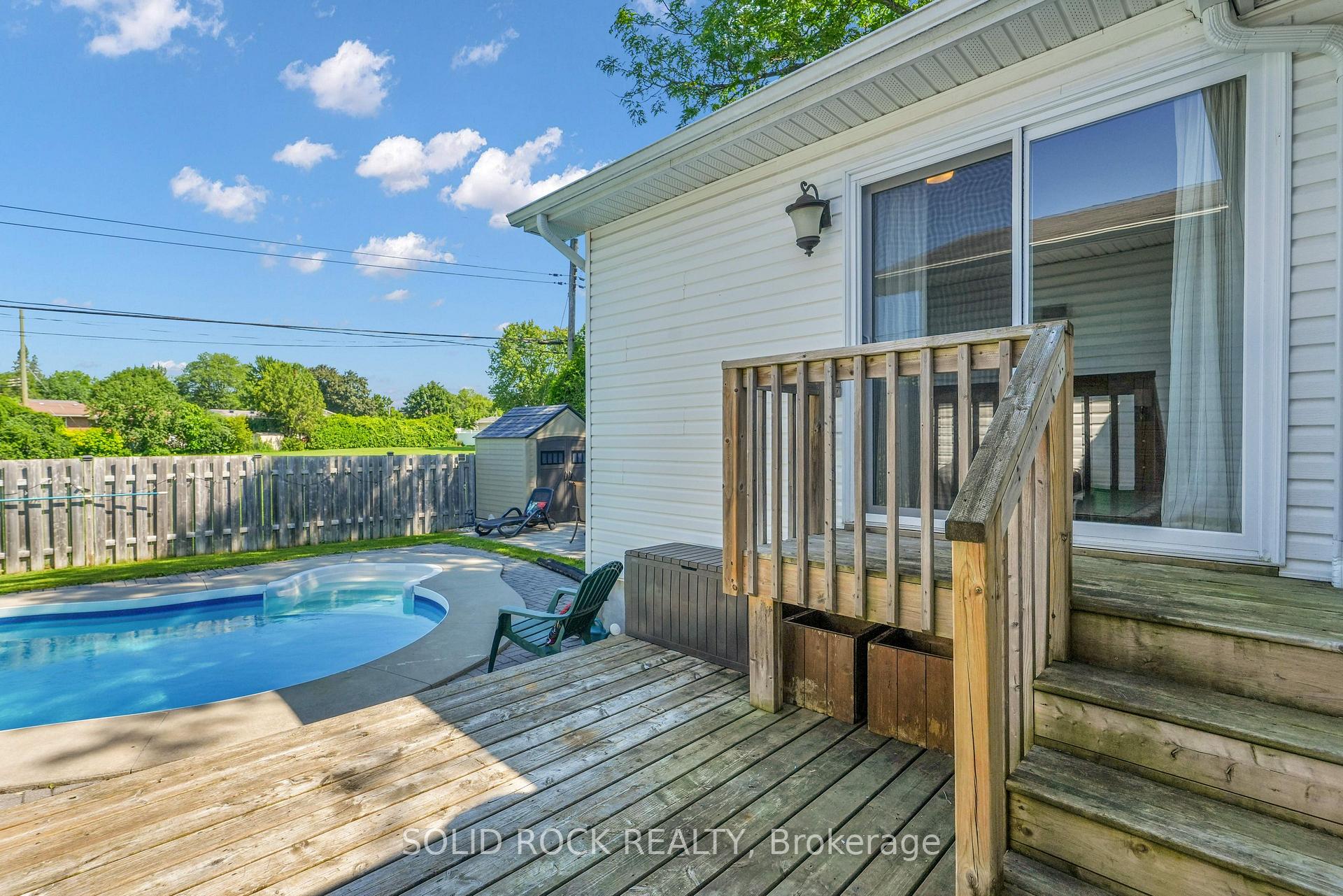 Photo 34 of 9 Stanwood Drive, Ottawa, Meadowlands/Crestview — HOMEH