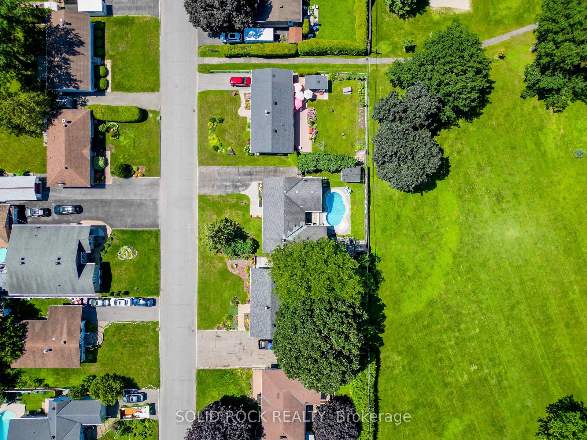 Photo 38 of 9 Stanwood Drive, Ottawa, Meadowlands/Crestview — HOMEH
