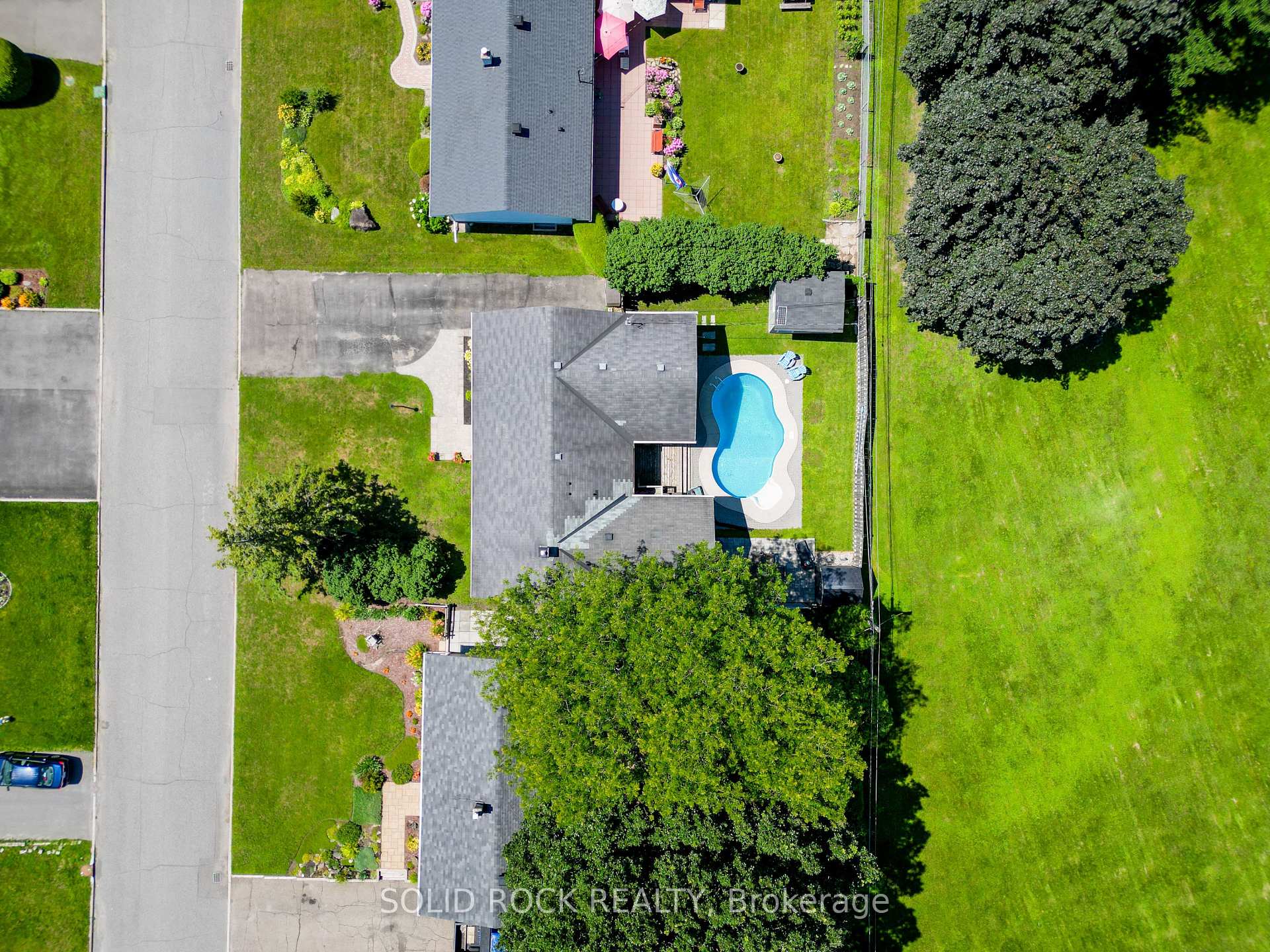 Photo 40 of 9 Stanwood Drive, Ottawa, Meadowlands/Crestview — HOMEH