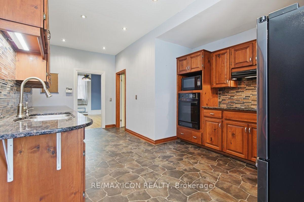 Photo 12 of 159 Front Street W, Strathroy-Caradoc, NW — HOMEH