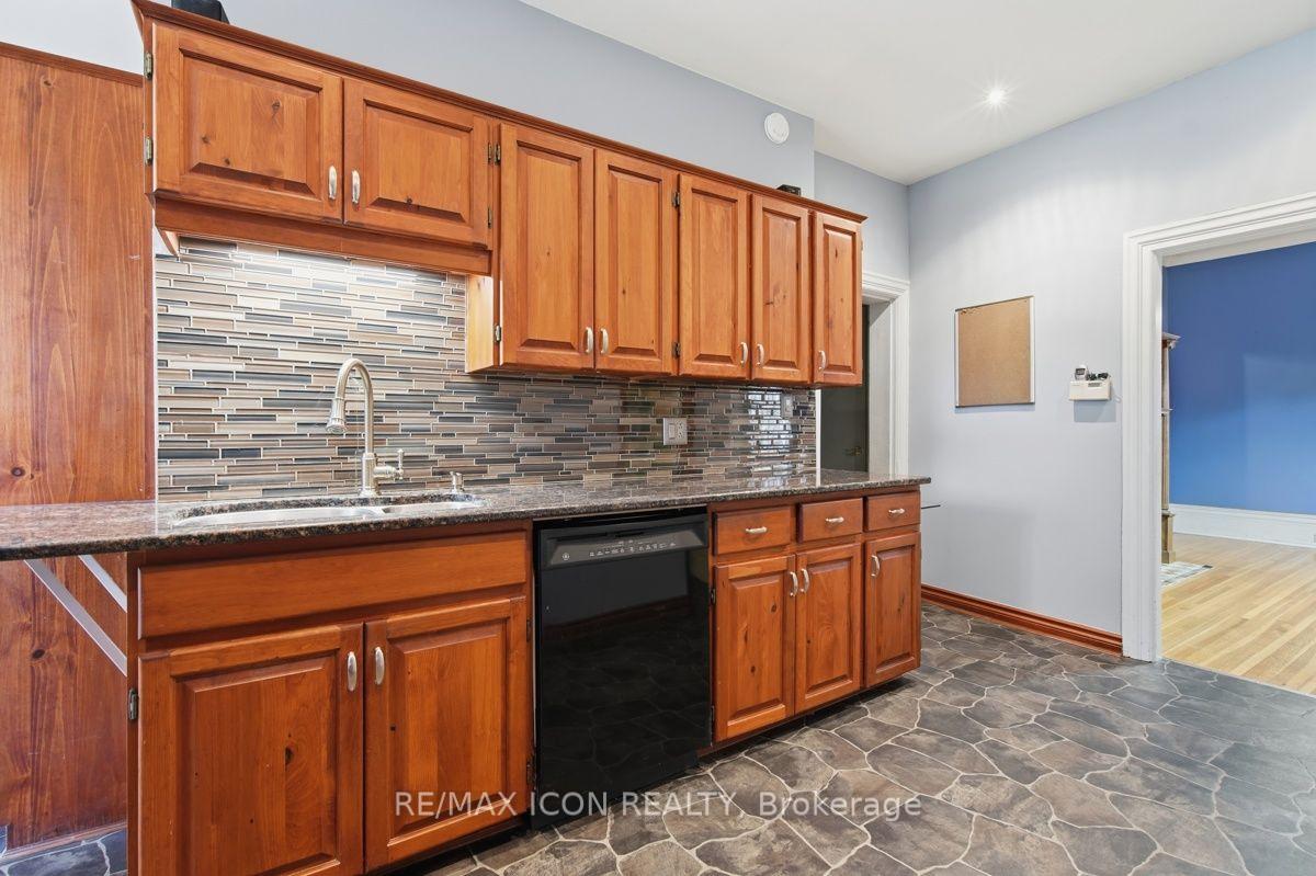 Photo 14 of 159 Front Street W, Strathroy-Caradoc, NW — HOMEH