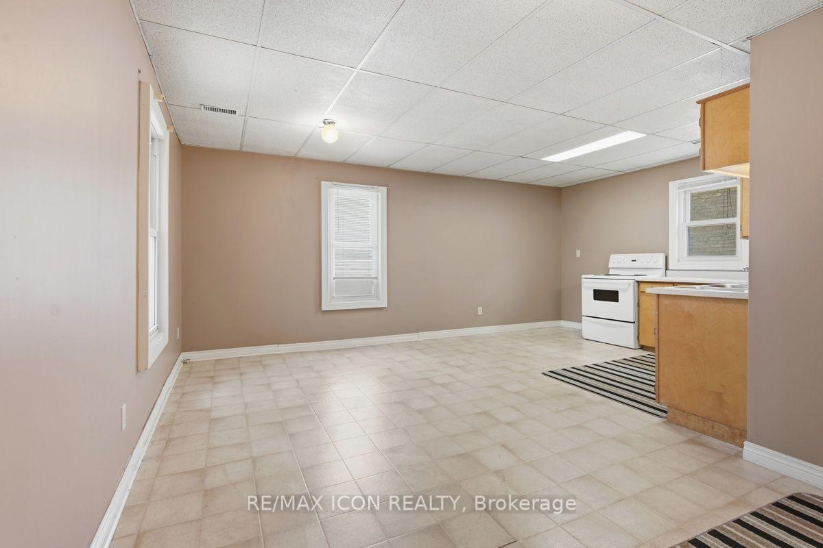 Photo 33 of 159 Front Street W, Strathroy-Caradoc, NW — HOMEH