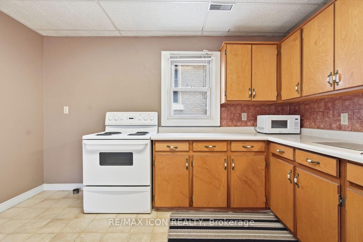Photo 37 of 159 Front Street W, Strathroy-Caradoc, NW — HOMEH