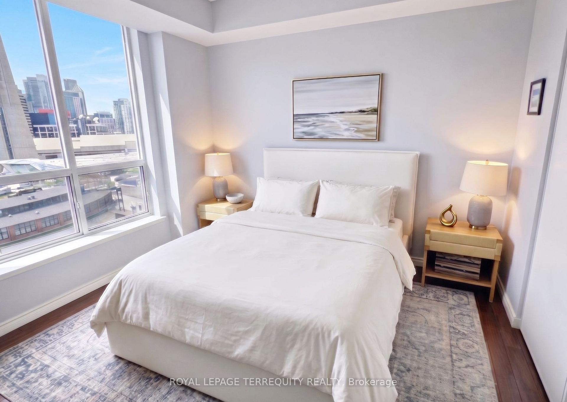 Photo 6 of Unit 1812, 230 Queens Quay W, Toronto, Waterfront Communities — HOMEH