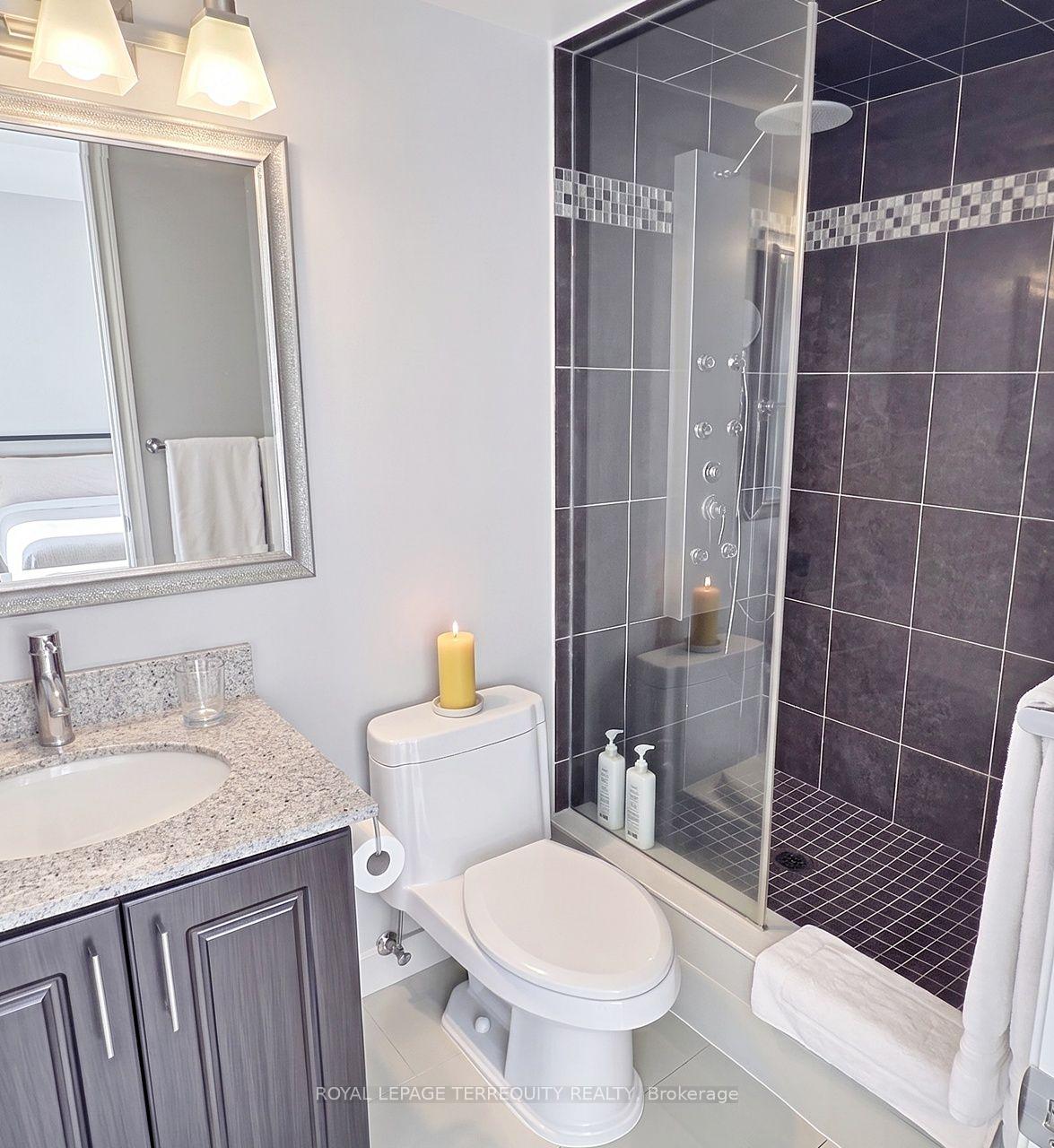 Photo 8 of Unit 1812, 230 Queens Quay W, Toronto, Waterfront Communities — HOMEH