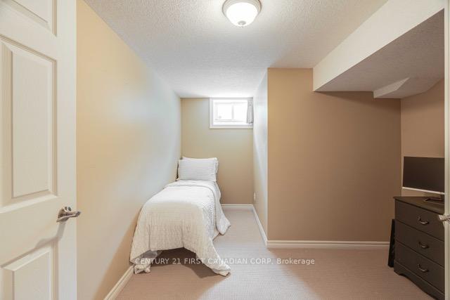 Photo 9 of Unit LOWER, 216 Irving Place, London, East D — HOMEH