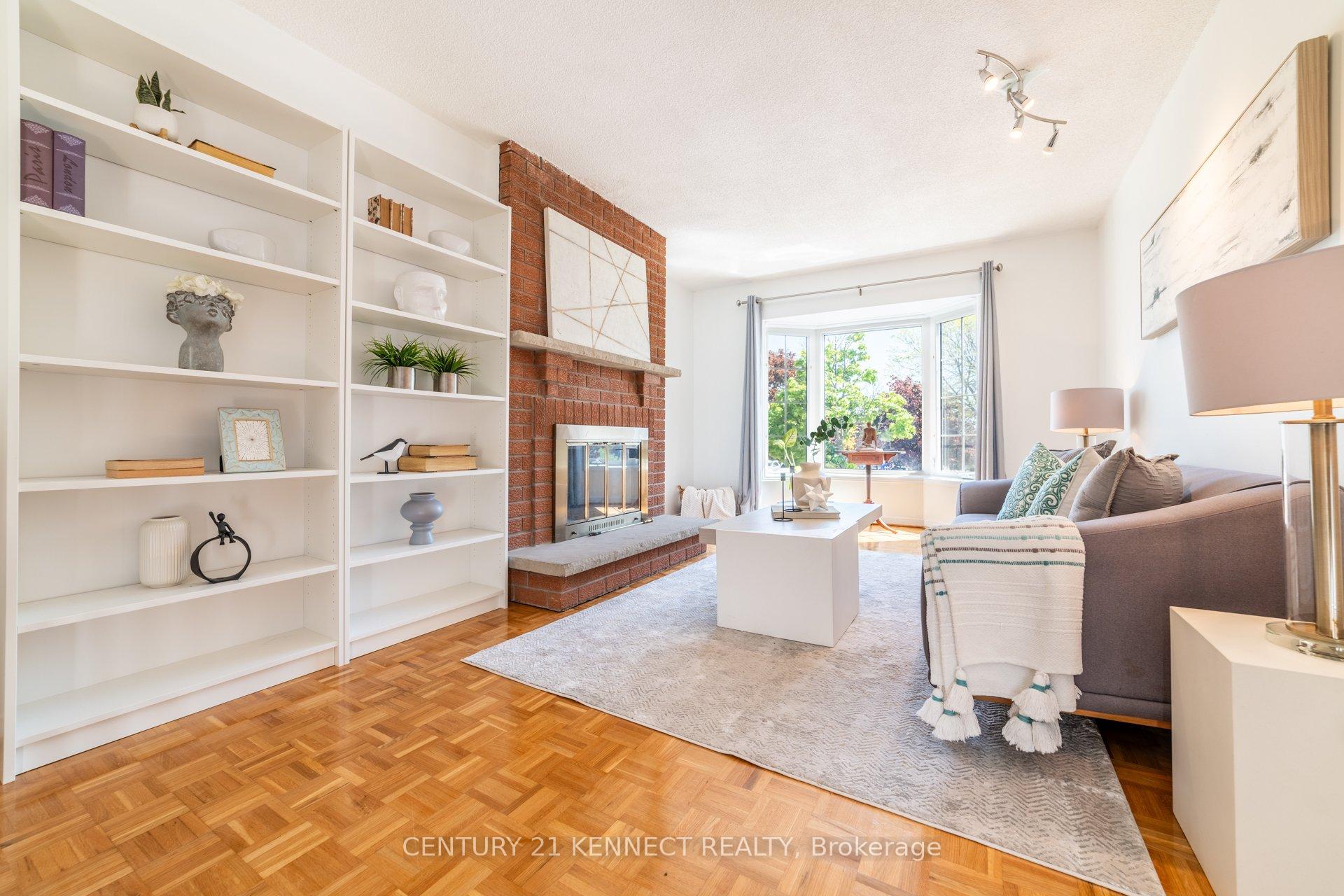 Photo 4 of 470 Brownridge Drive, Vaughan, Brownridge — HOMEH