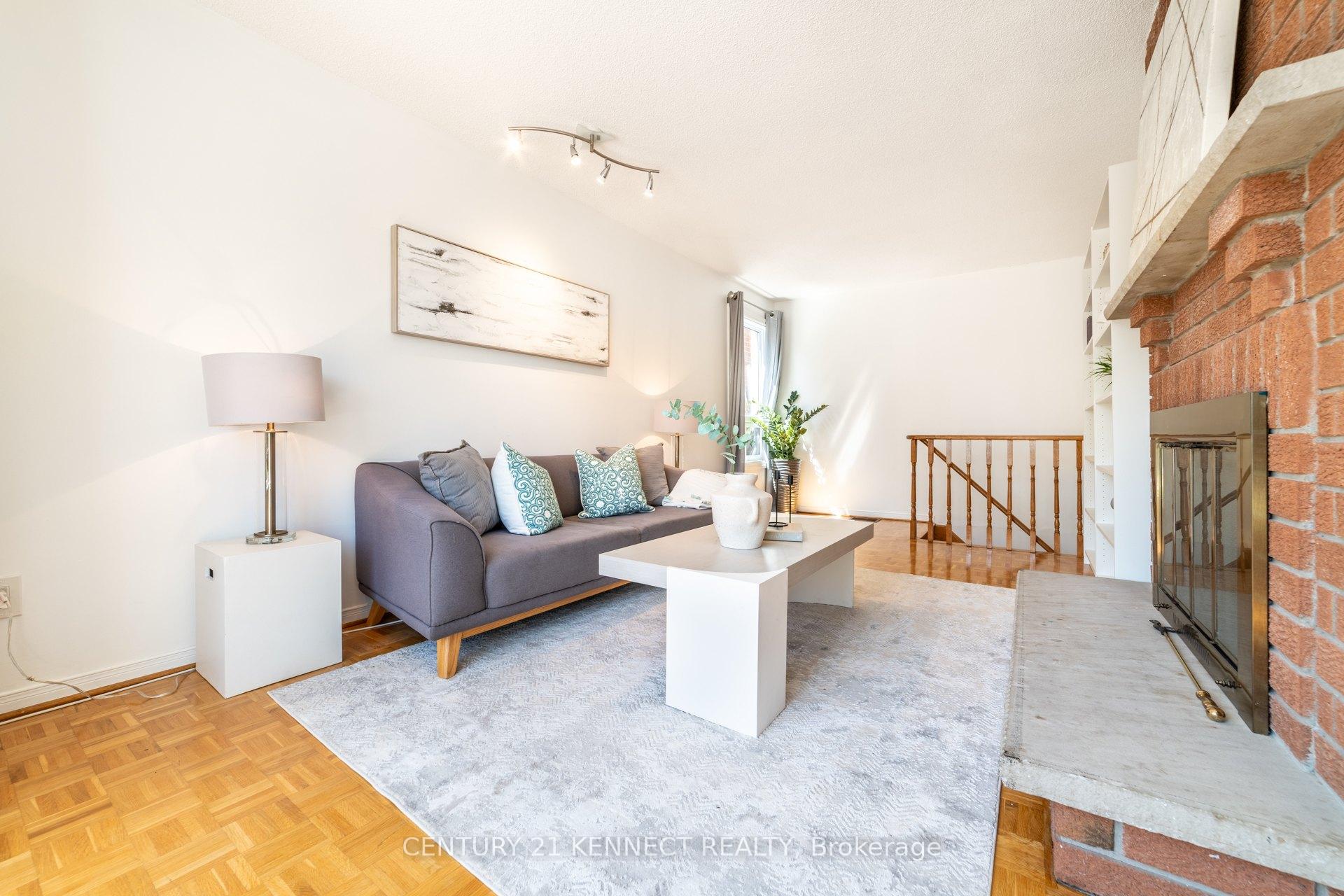 Photo 6 of 470 Brownridge Drive, Vaughan, Brownridge — HOMEH
