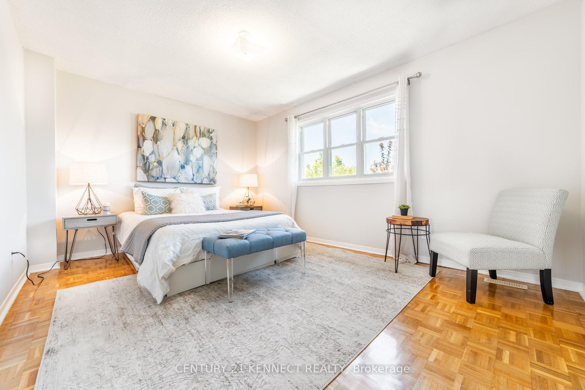 Photo 8 of 470 Brownridge Drive, Vaughan, Brownridge — HOMEH