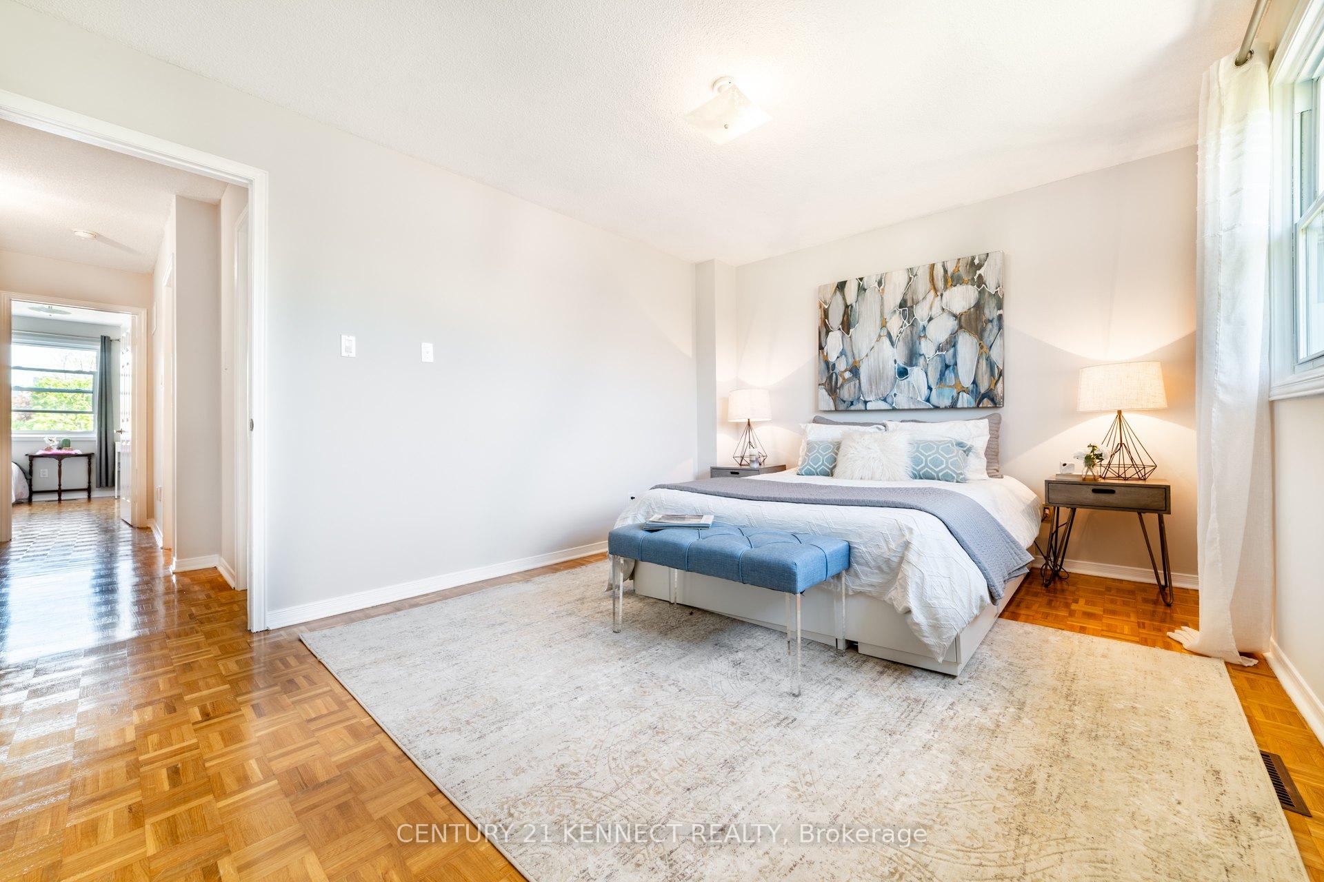 Photo 9 of 470 Brownridge Drive, Vaughan, Brownridge — HOMEH