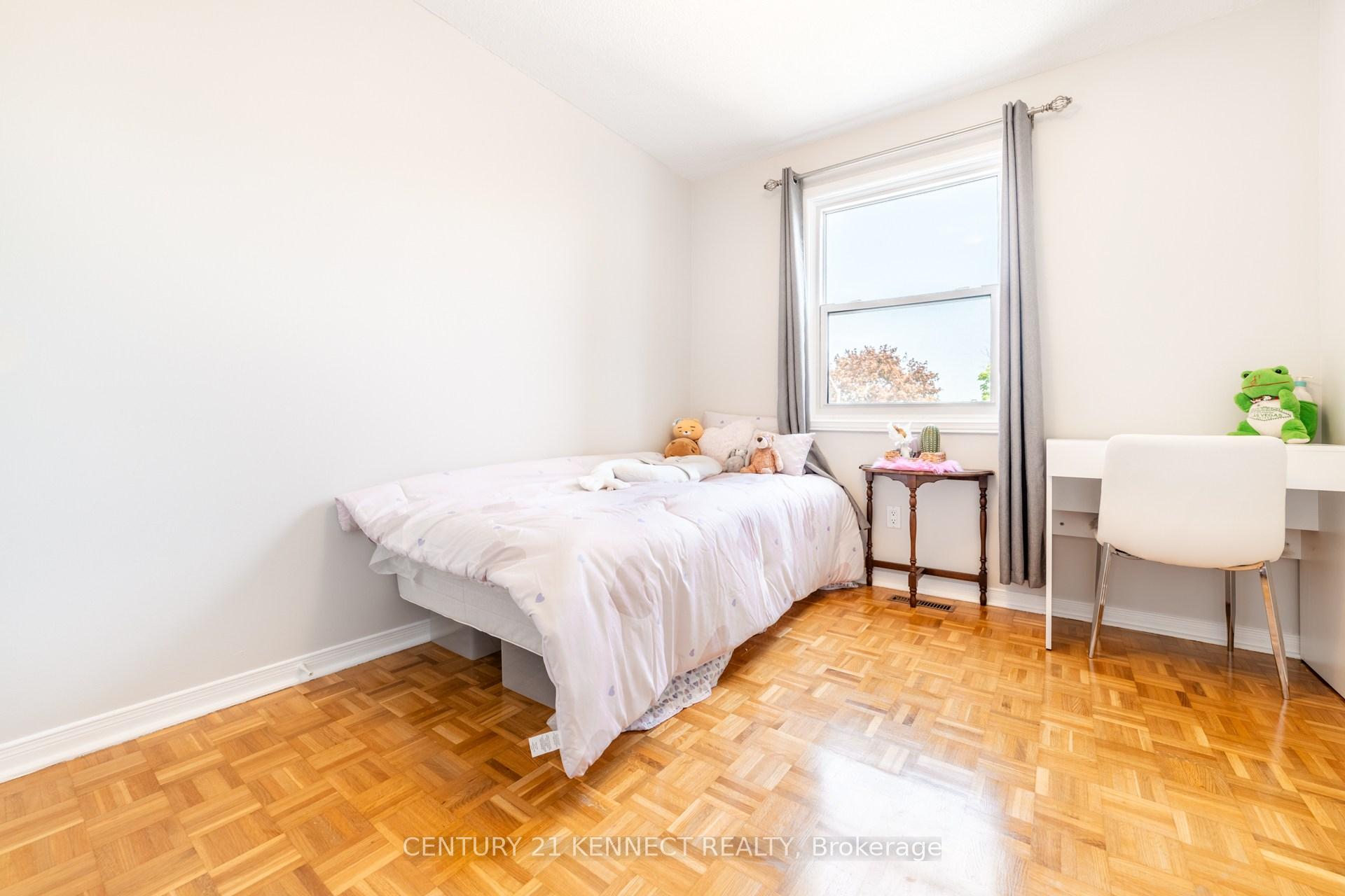 Photo 14 of 470 Brownridge Drive, Vaughan, Brownridge — HOMEH