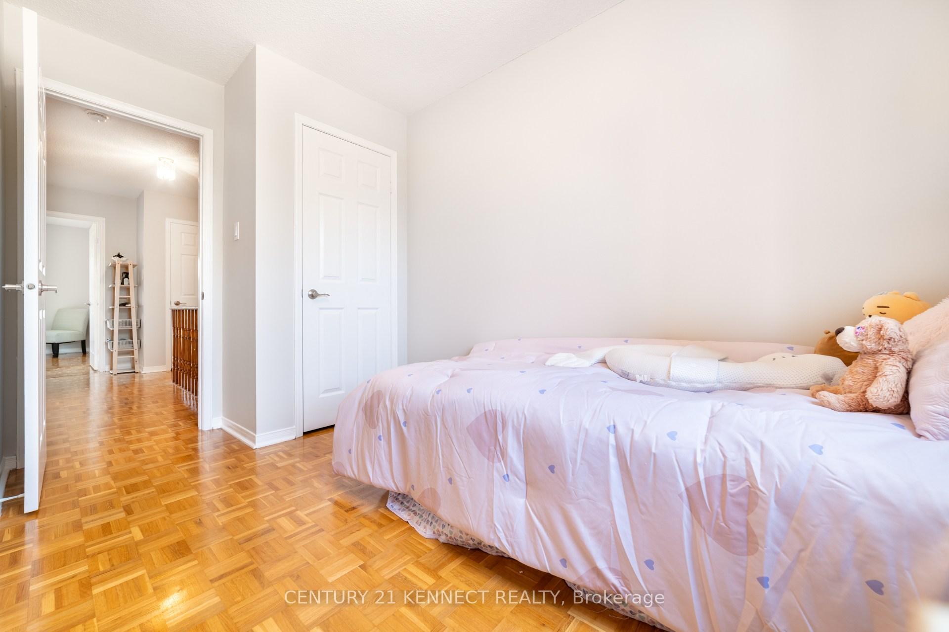 Photo 15 of 470 Brownridge Drive, Vaughan, Brownridge — HOMEH