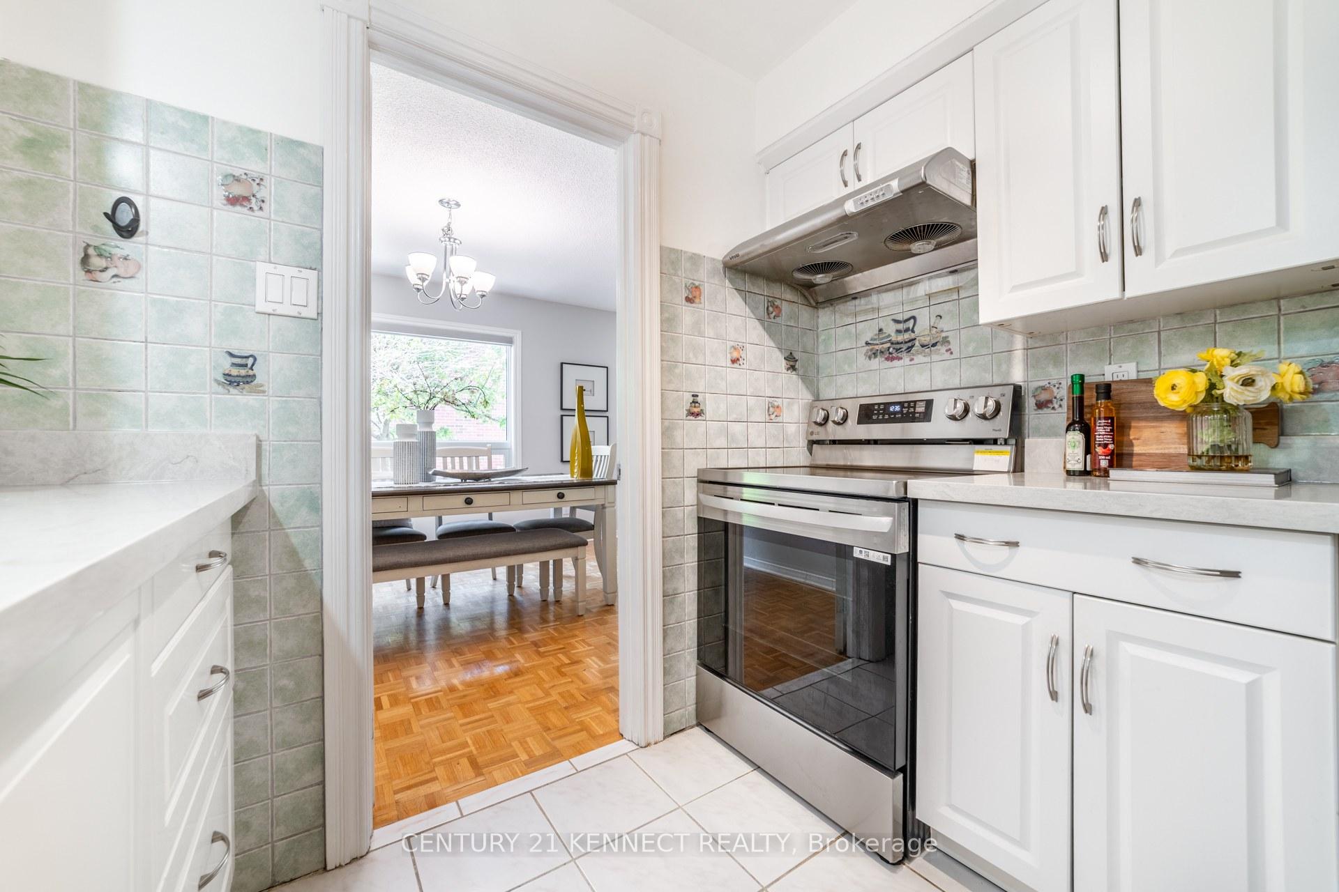 Photo 25 of 470 Brownridge Drive, Vaughan, Brownridge — HOMEH