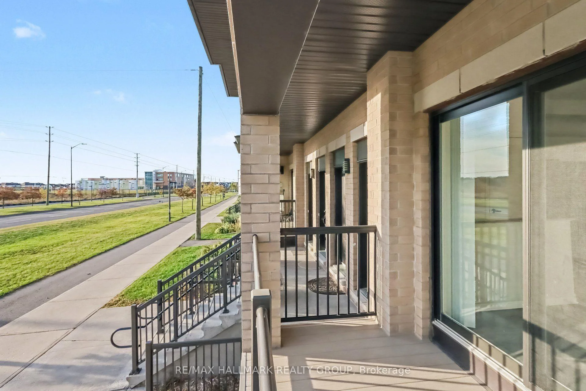 Photo 4 of Unit K, 50 Jaguar Private, Ottawa, Kanata - Emerald Meadows/Trailwest — HOMEH
