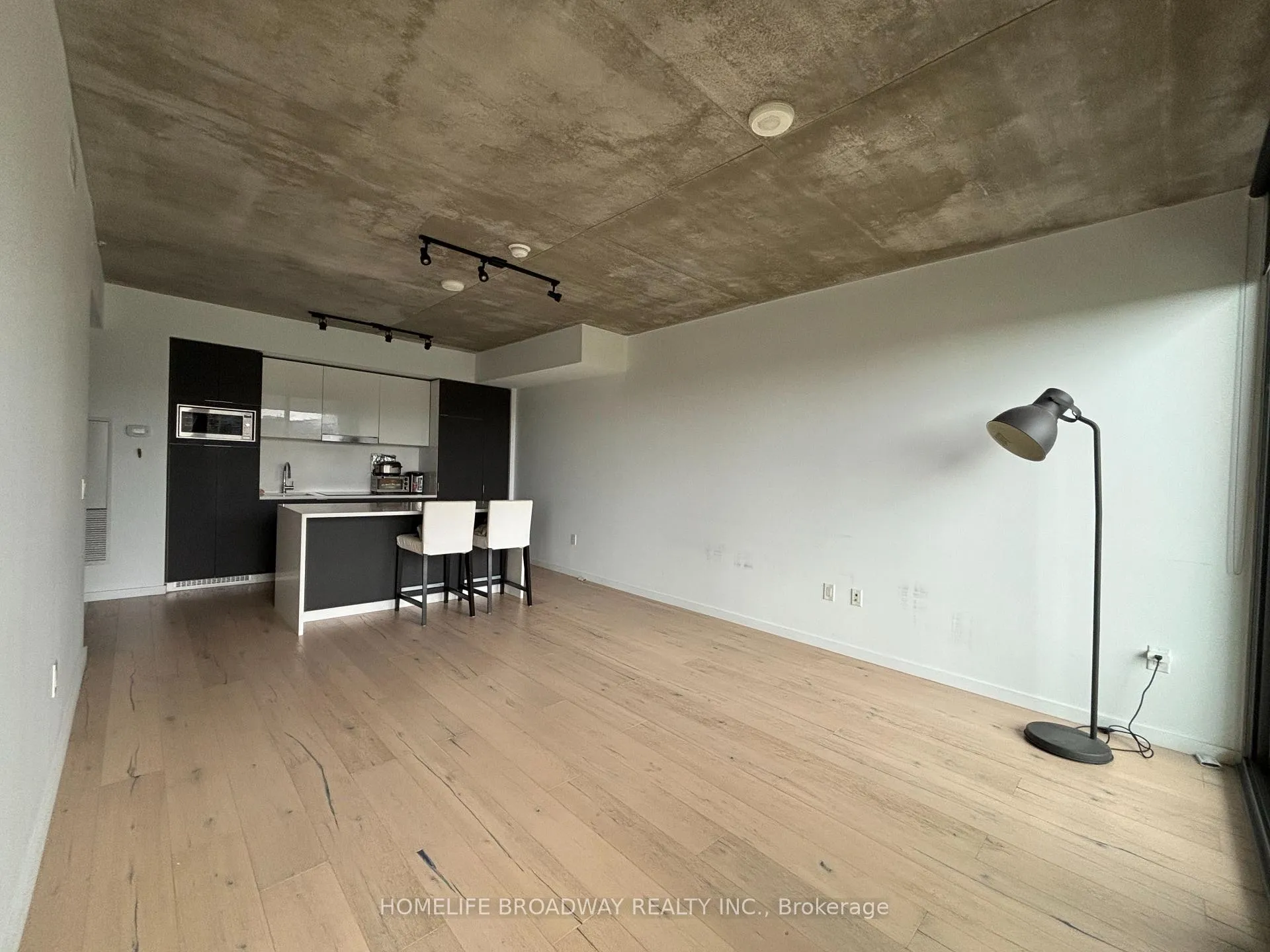 Photo 6 of Unit Th103, 170 Bayview Avenue, Toronto, Waterfront Communities — HOMEH