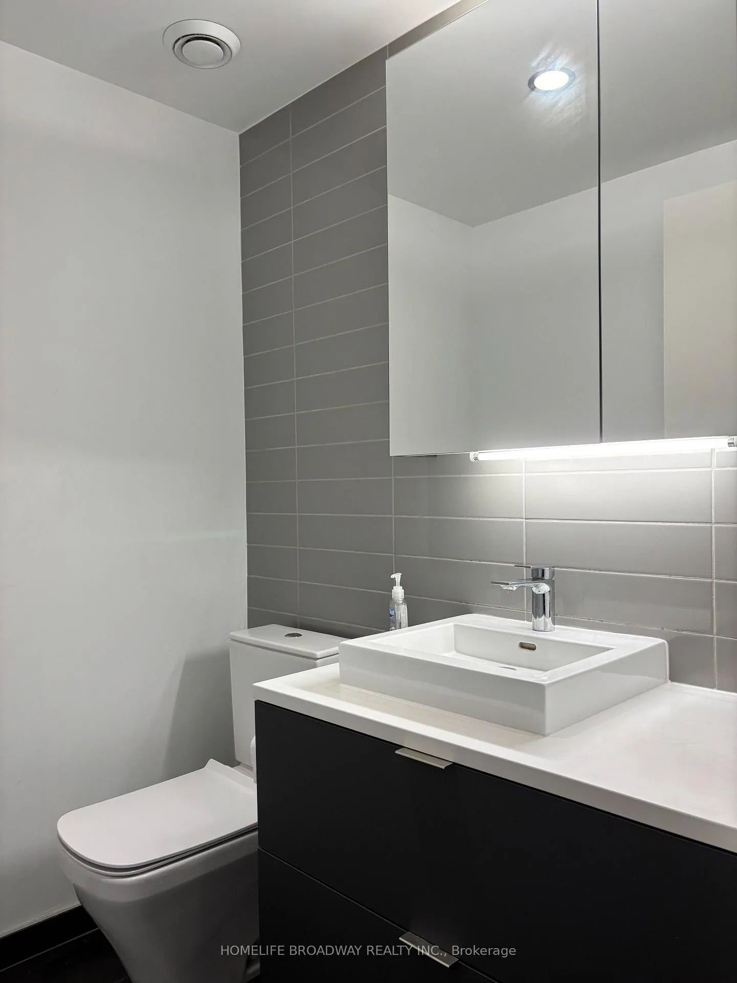 Photo 7 of Unit Th103, 170 Bayview Avenue, Toronto, Waterfront Communities — HOMEH