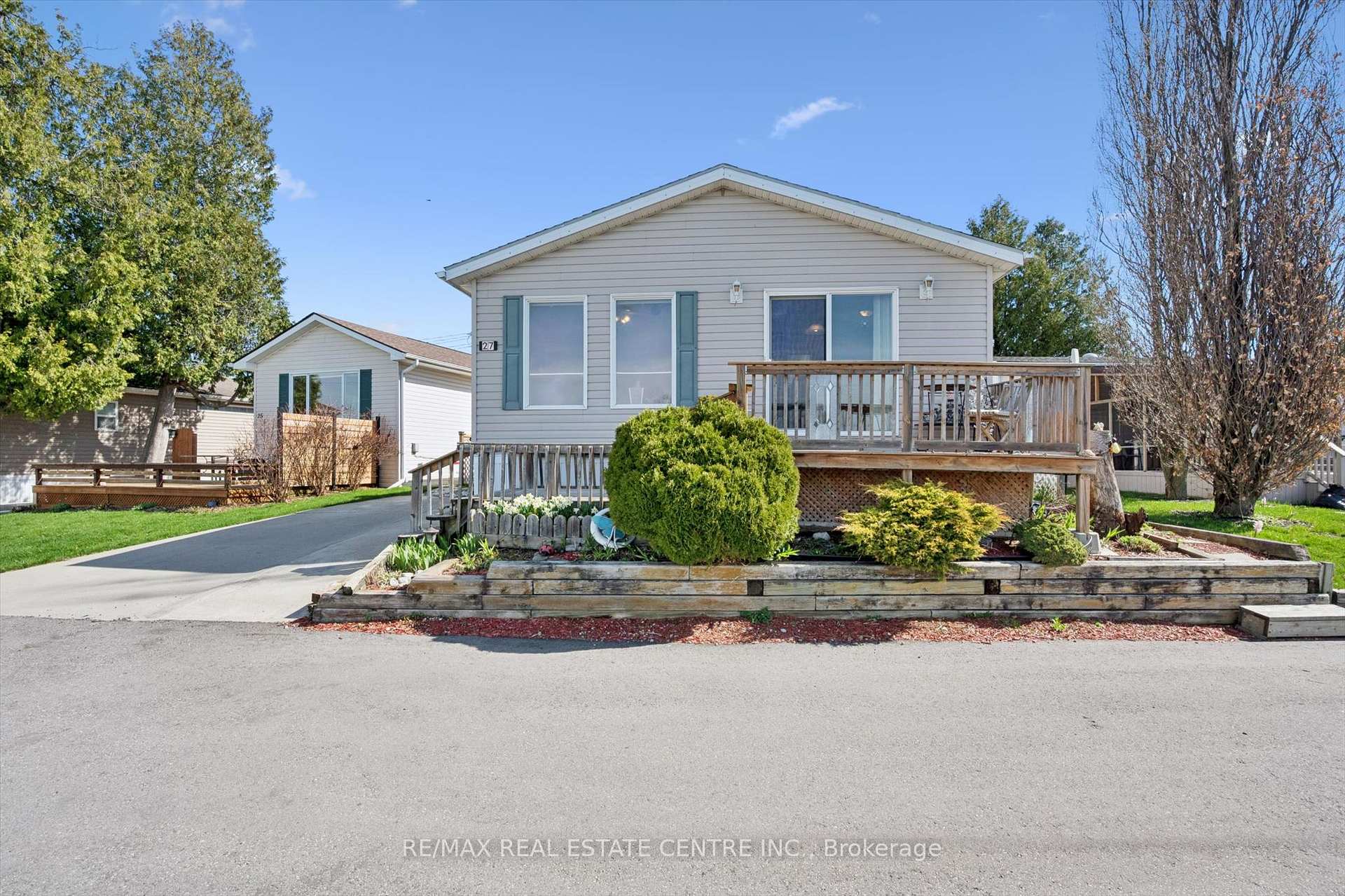 Photo 3 of 27 Trillium Beach Pvt Drive, Puslinch, Rural Puslinch East — HOMEH