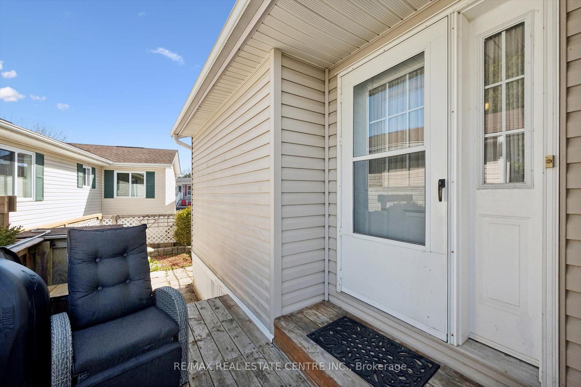 Photo 5 of 27 Trillium Beach Pvt Drive, Puslinch, Rural Puslinch East — HOMEH