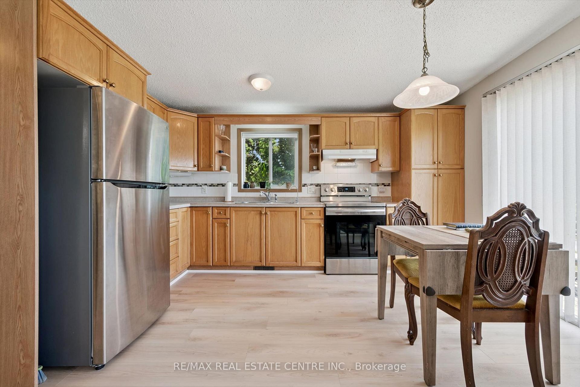 Photo 12 of 27 Trillium Beach Pvt Drive, Puslinch, Rural Puslinch East — HOMEH
