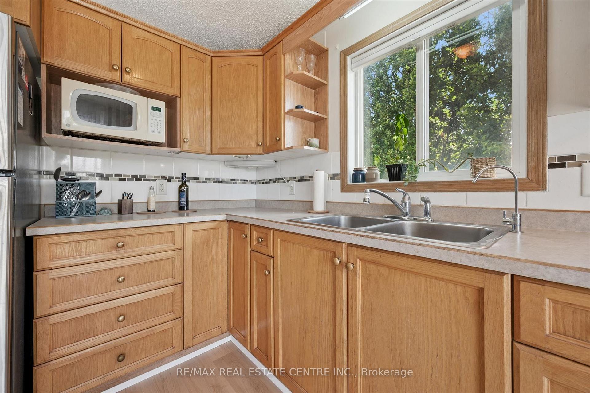 Photo 14 of 27 Trillium Beach Pvt Drive, Puslinch, Rural Puslinch East — HOMEH