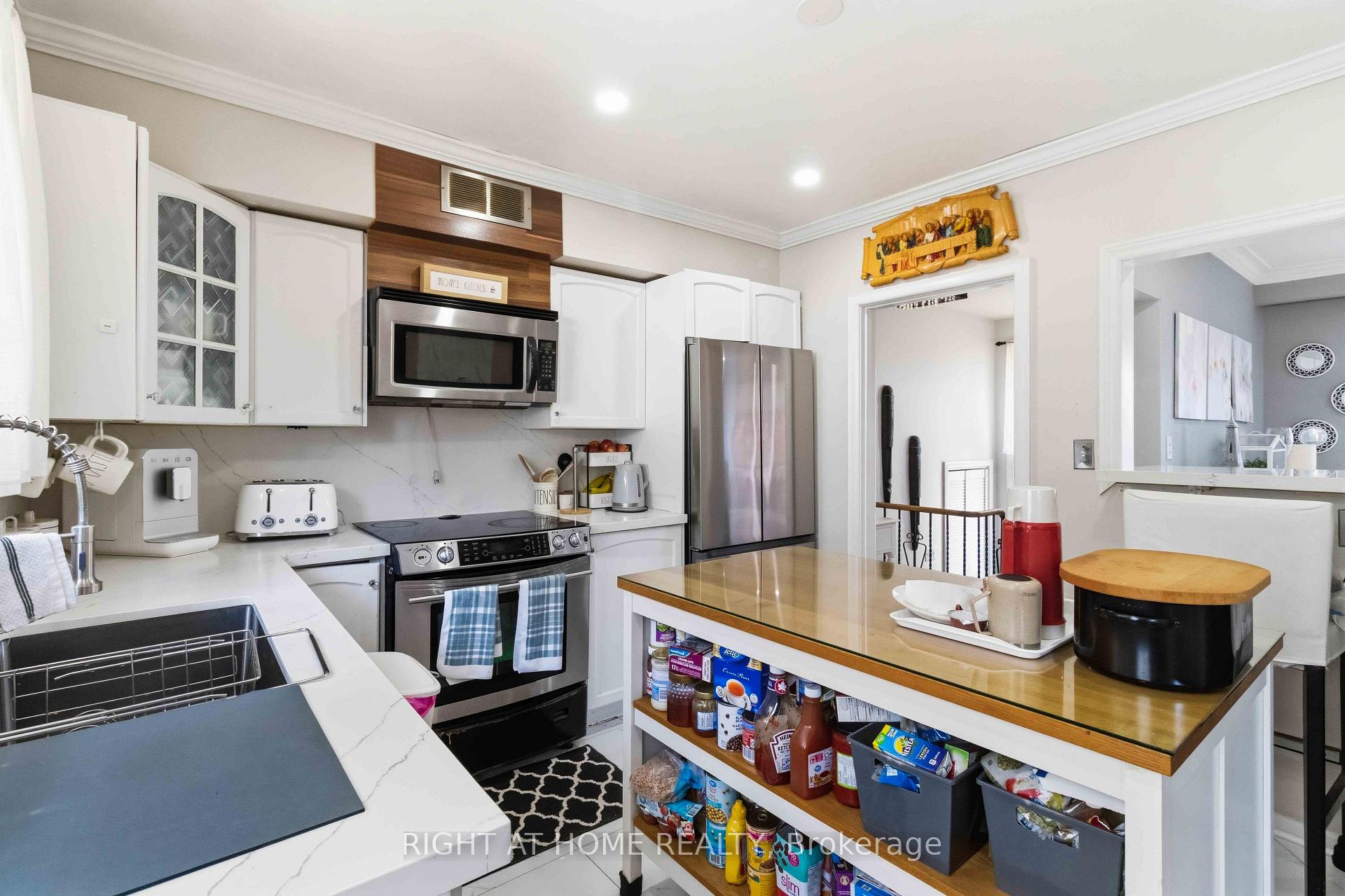 Photo 6 of 68 Barford Road, Etobicoke, Rexdale-Kipling — HOMEH
